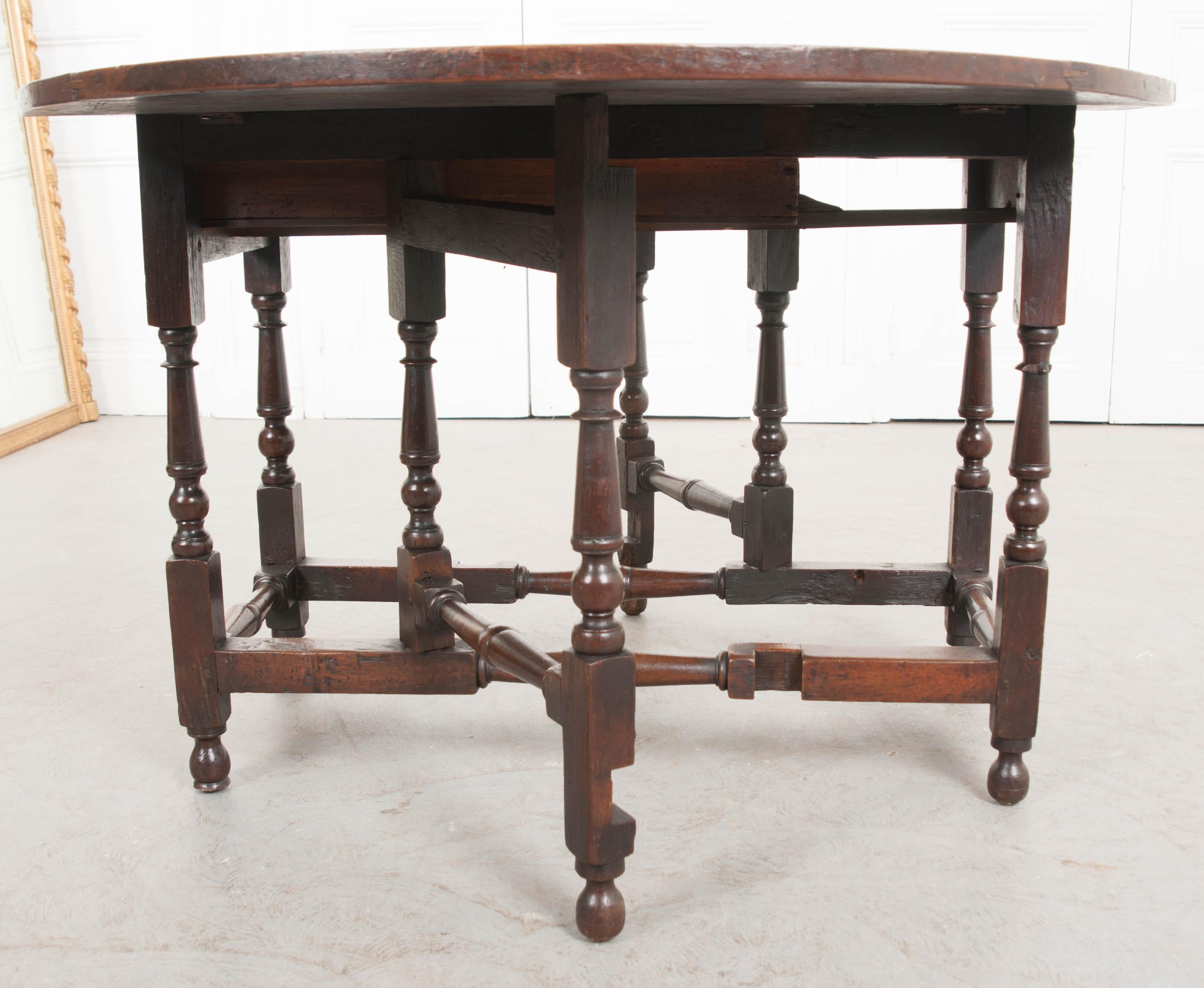English 18th Century George III Gate-Leg Oak Table 4