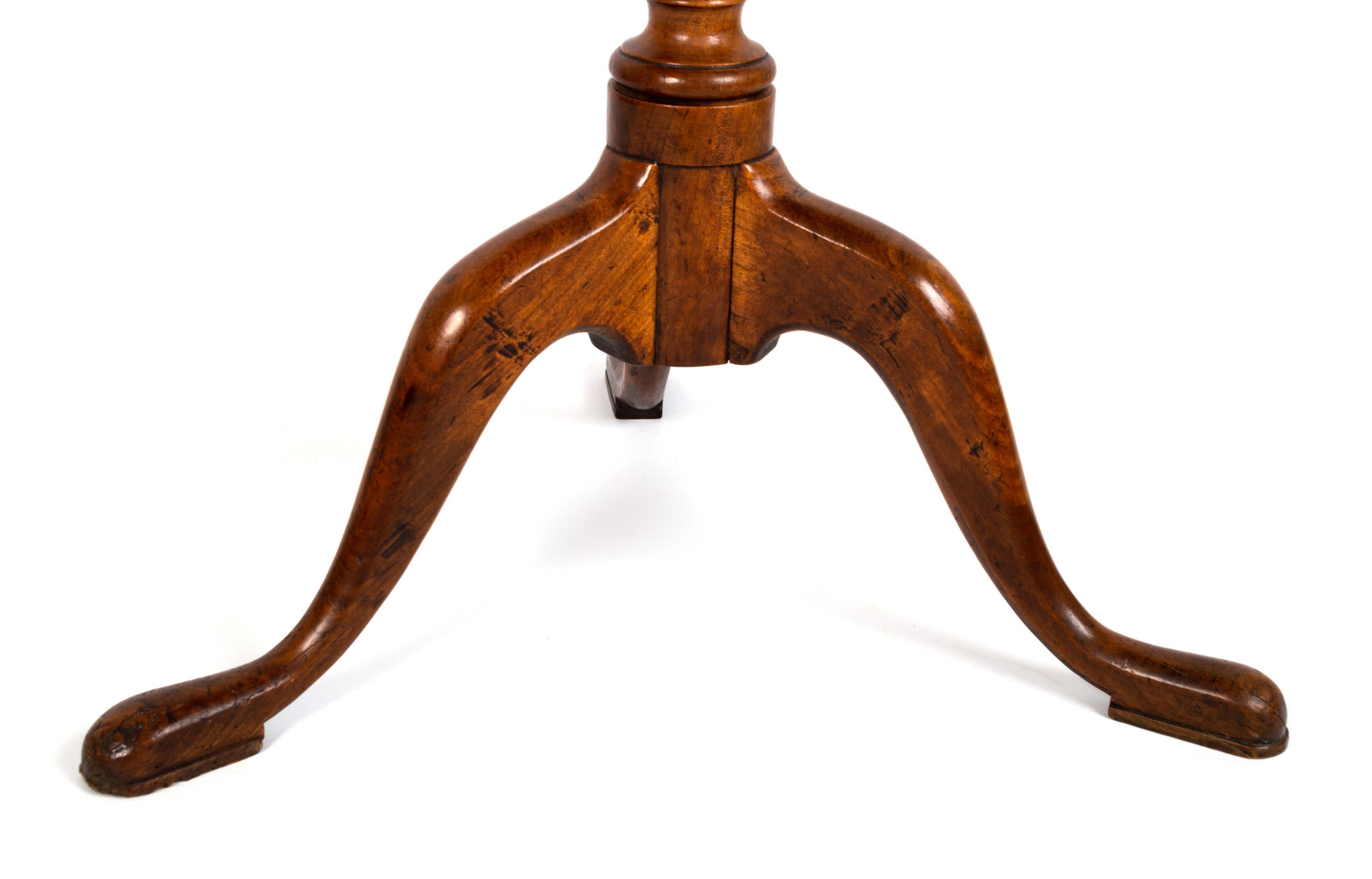 English 18th Century George III Mahogany Tripod Table England, C.1790 For Sale 1