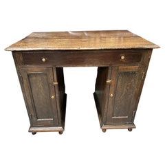 English 18th Century George III Style Solid Oak Wood Kneehole Writing Desk