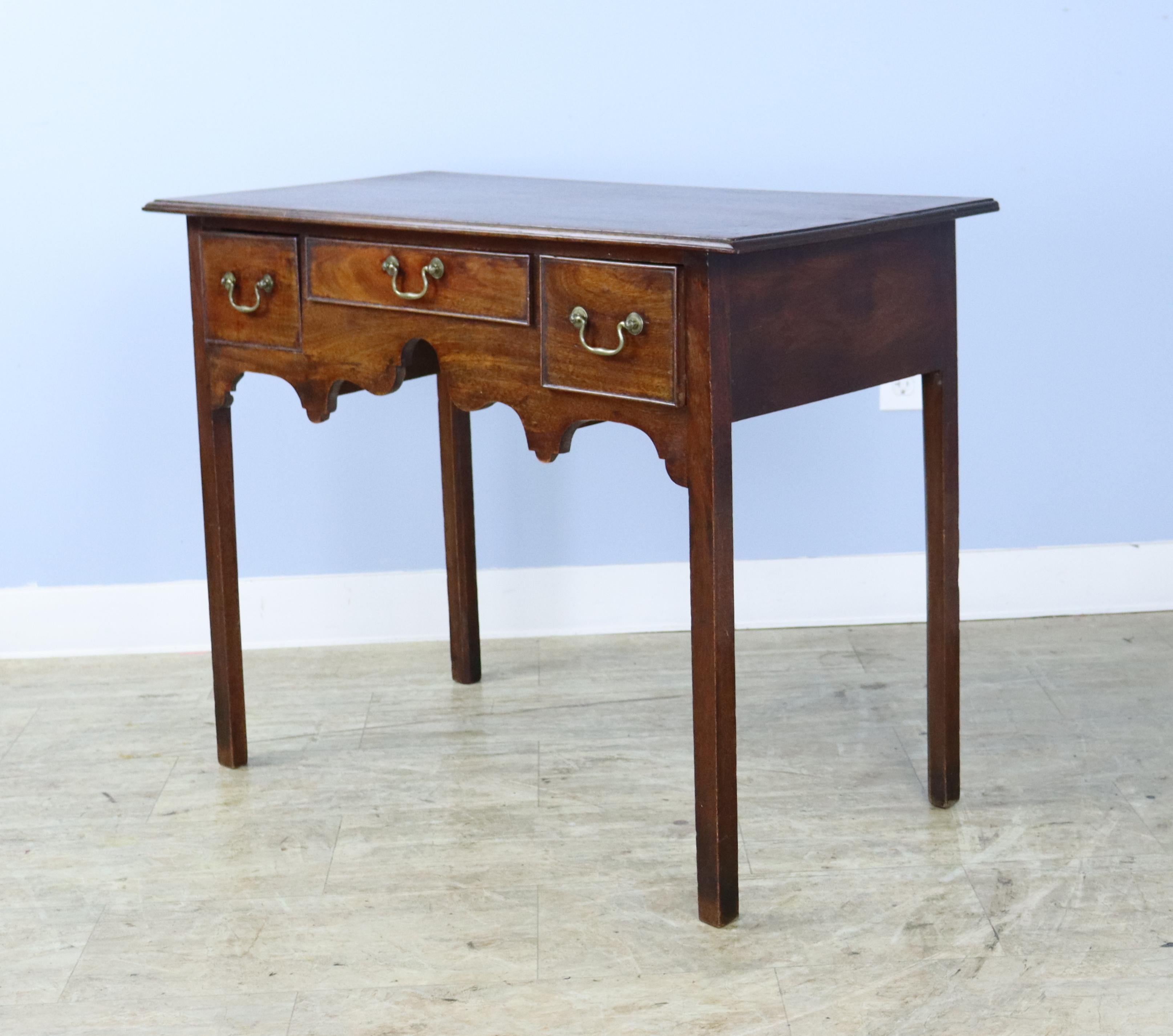 Oak English 18th Century Georgian Lowboy