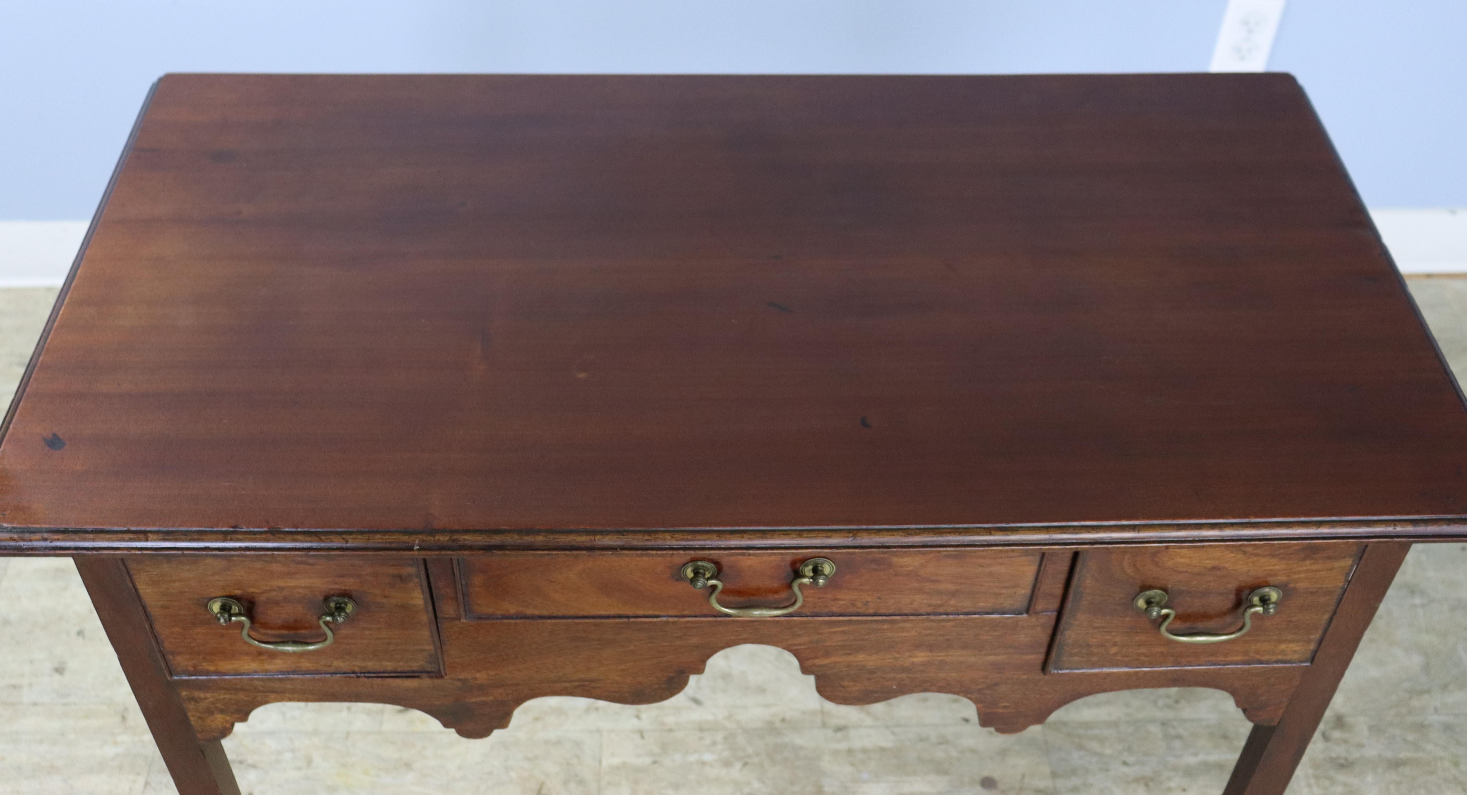 English 18th Century Georgian Lowboy 2