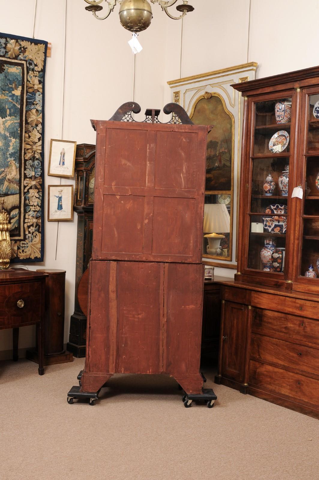 English 18th Century Georgian Mahogany Bureau Bookcase with Swan Neck Pediment For Sale 6