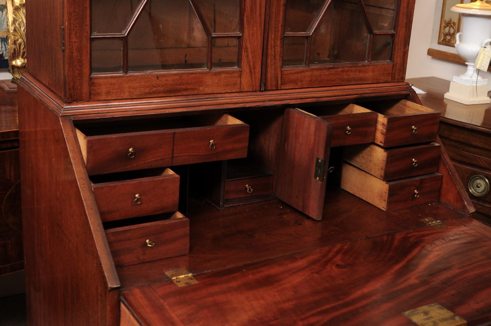 English 18th Century Georgian Mahogany Bureau Bookcase with Swan Neck Pediment For Sale 1