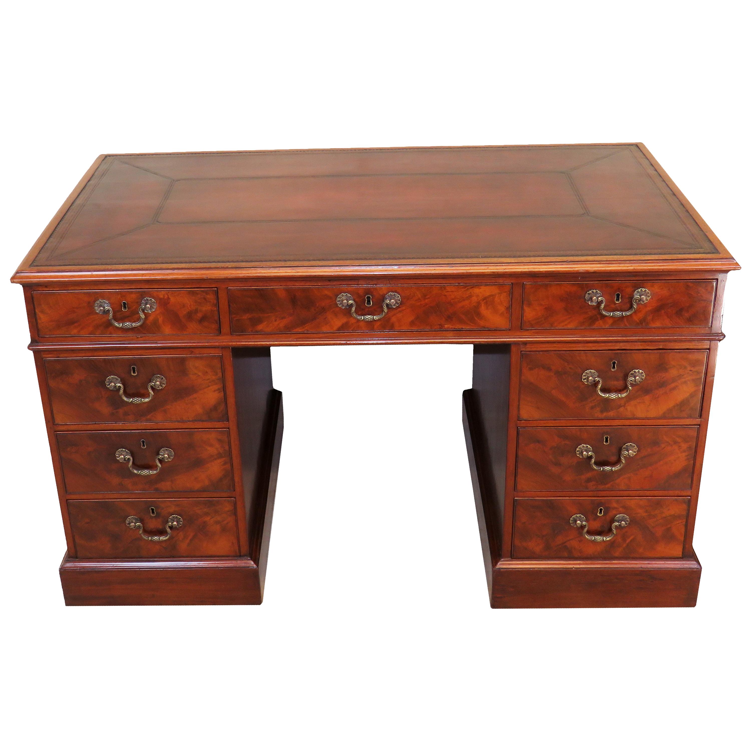 Queen Anne Desks 27 For Sale At 1stdibs >> 18th Century And Earlier Desks 300 For Sale At 1stdibs Queen Anne Desks 27 For Sale At 1stdibs >> 18th Century And Earlier Desks 300 For Sale At 1stdibs