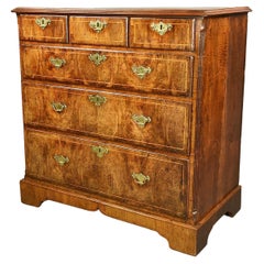 English 18th century Georgian walnut commode /chest of drawers 