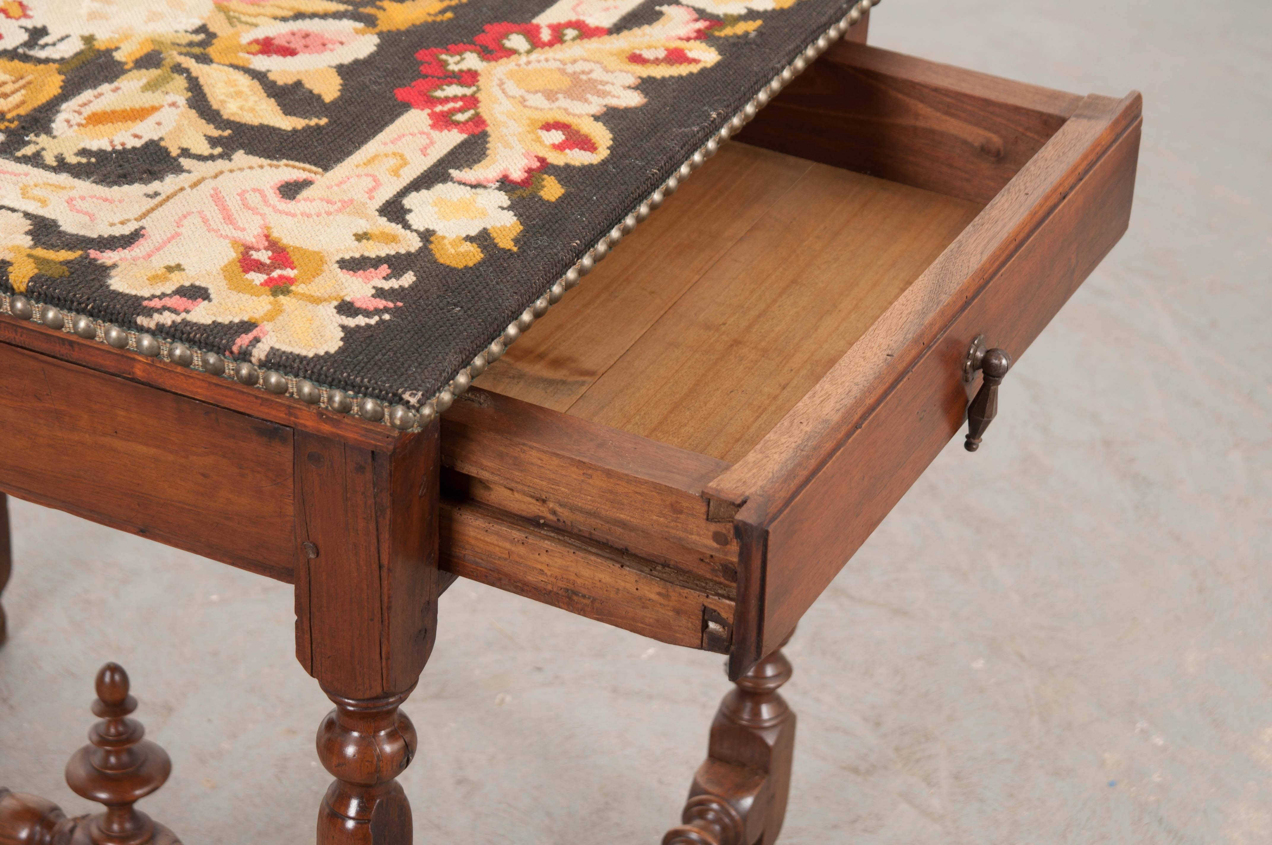 English 18th Century Jacobean-Style Oak Side Table For Sale 7