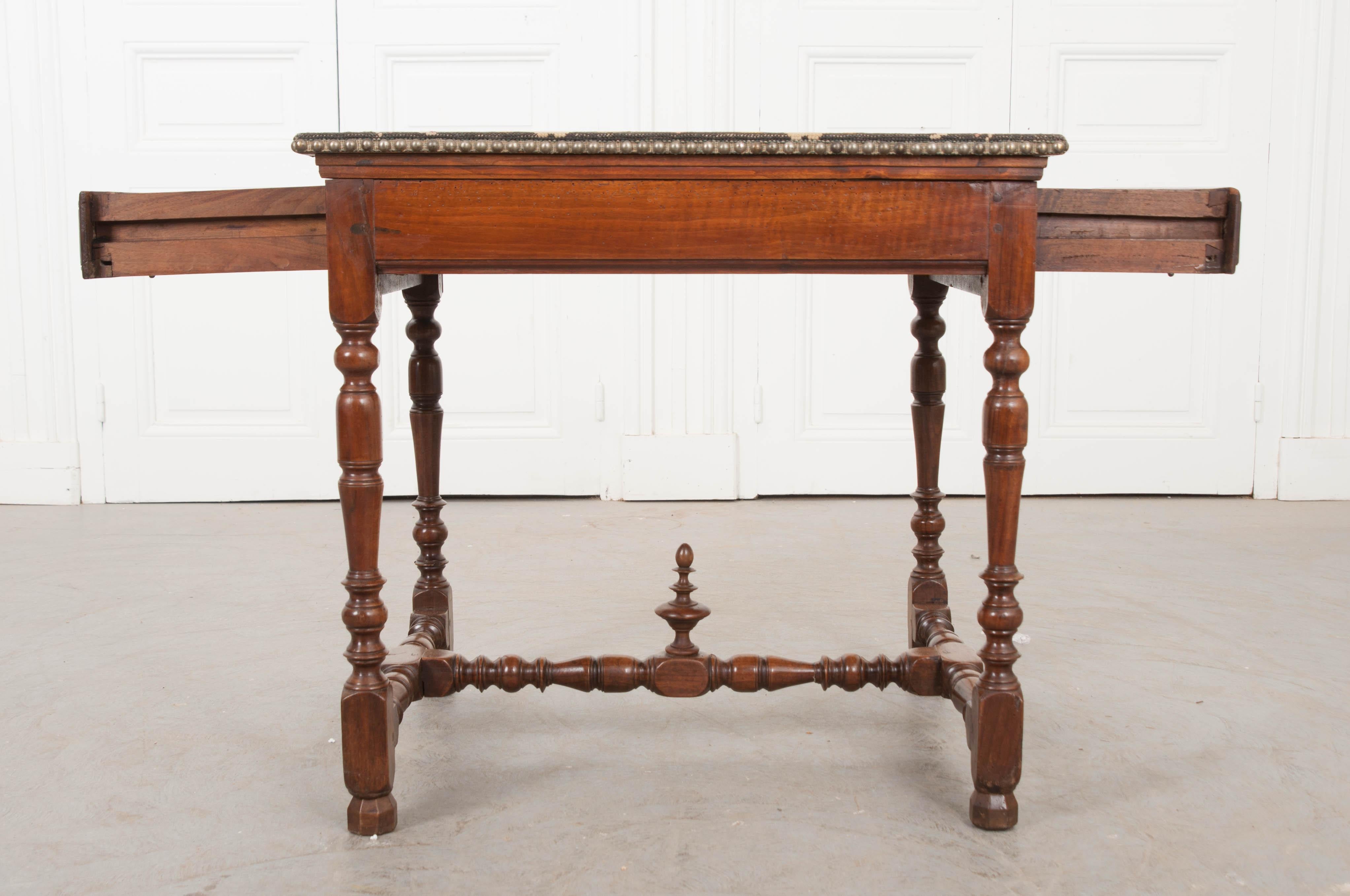 English 18th Century Jacobean-Style Oak Side Table For Sale 1