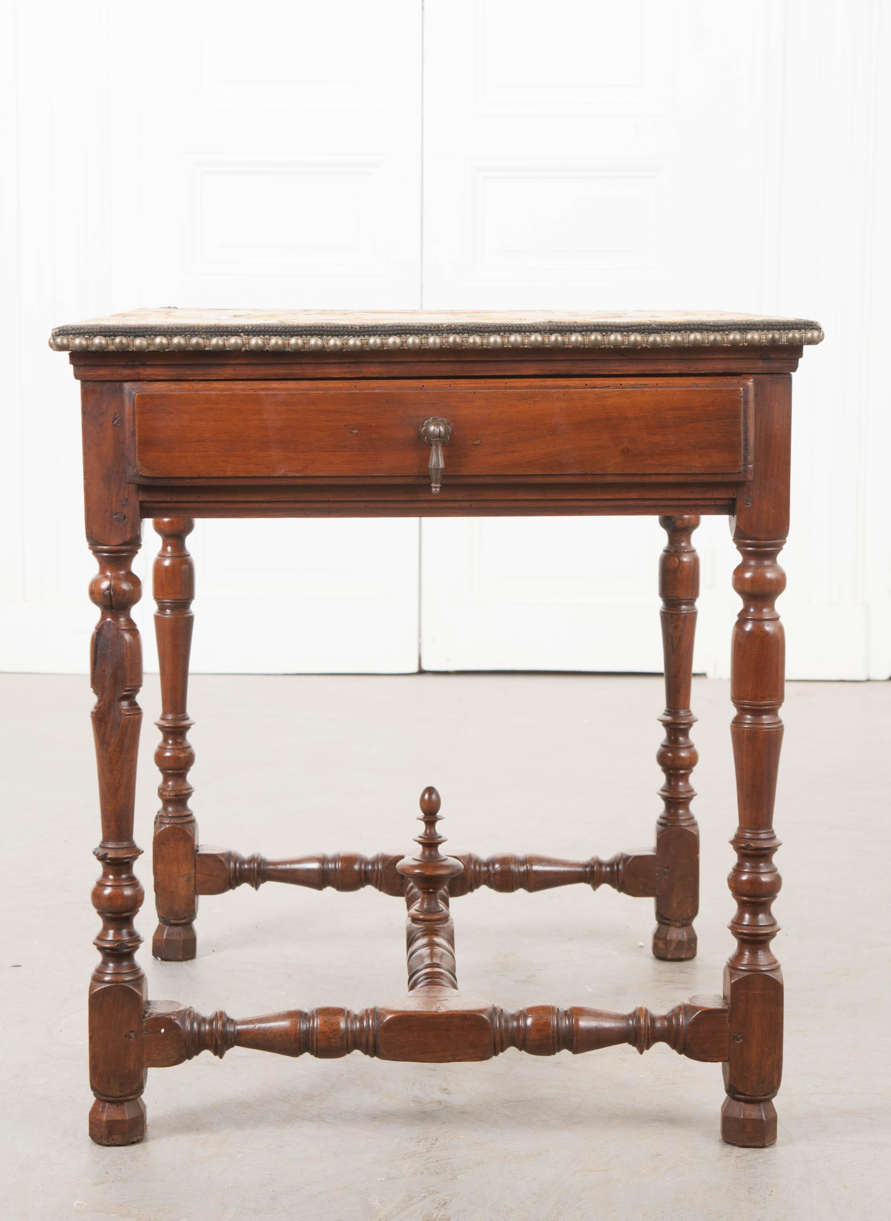 English 18th Century Jacobean-Style Oak Side Table For Sale 3