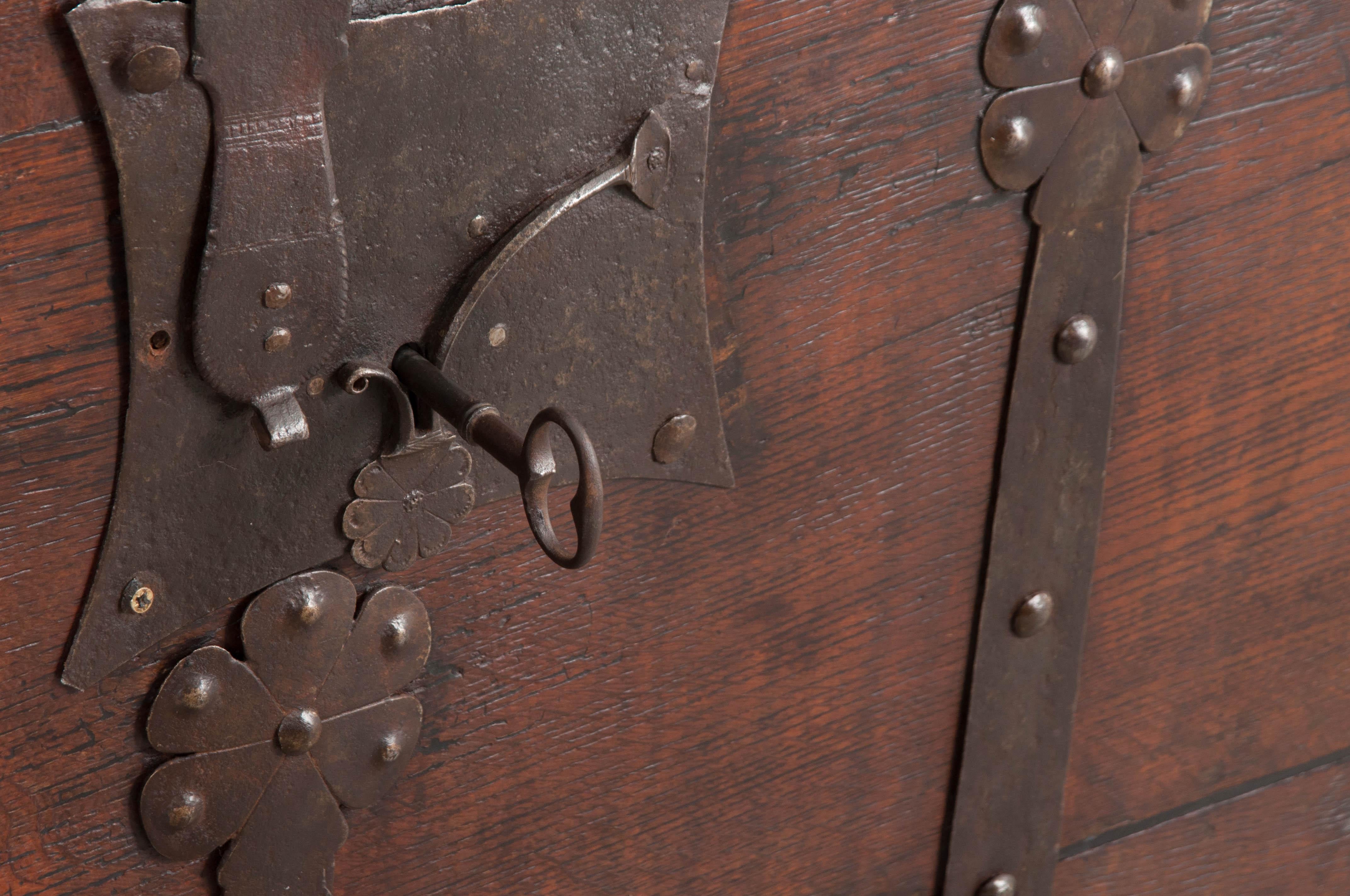 Spanish 18th Century Oak and Iron Bound Trunk 1