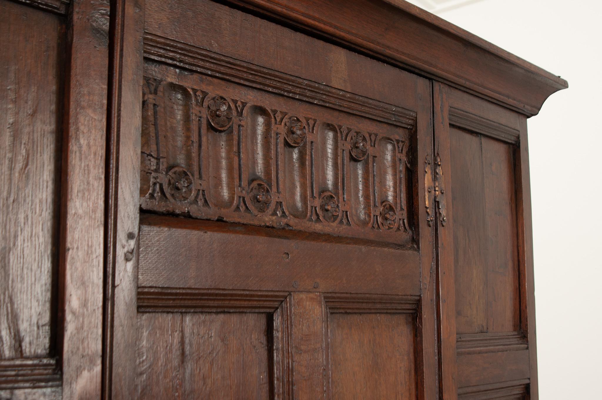 English 18th Century Oak Cabinet For Sale 1