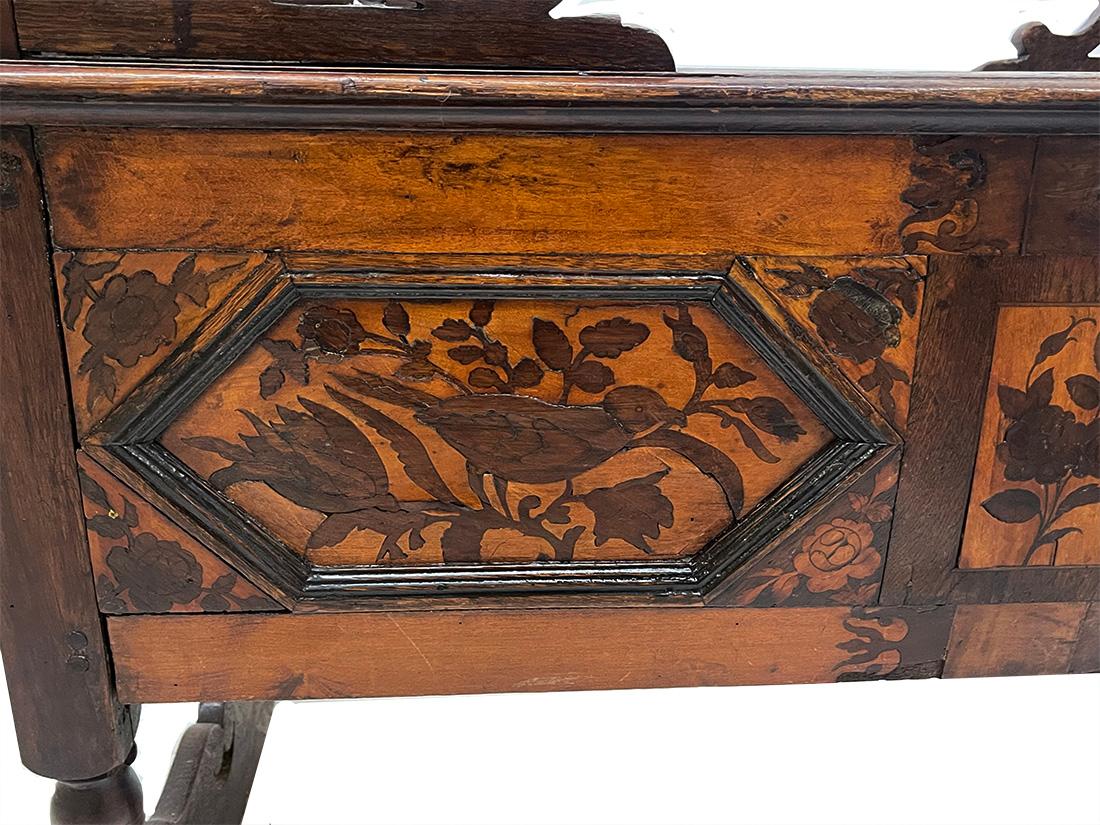 English 18th century oak children's cradle For Sale 1