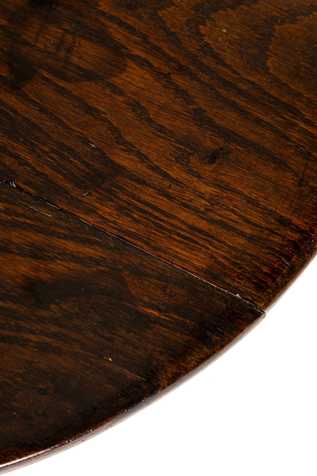 English 18th Century Oak Cricket Table or Side Table For Sale 4