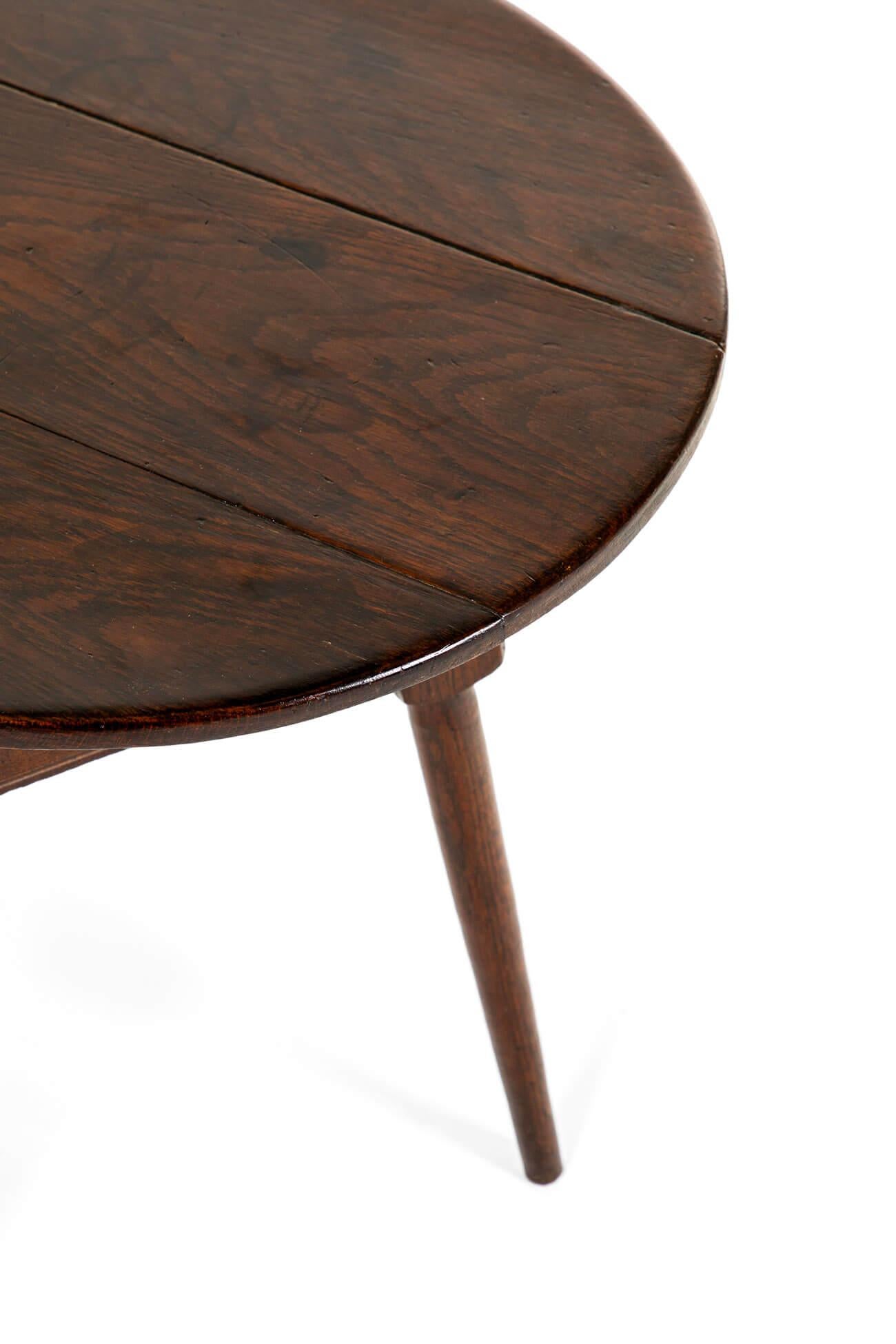 English 18th Century Oak Cricket Table or Side Table For Sale 3