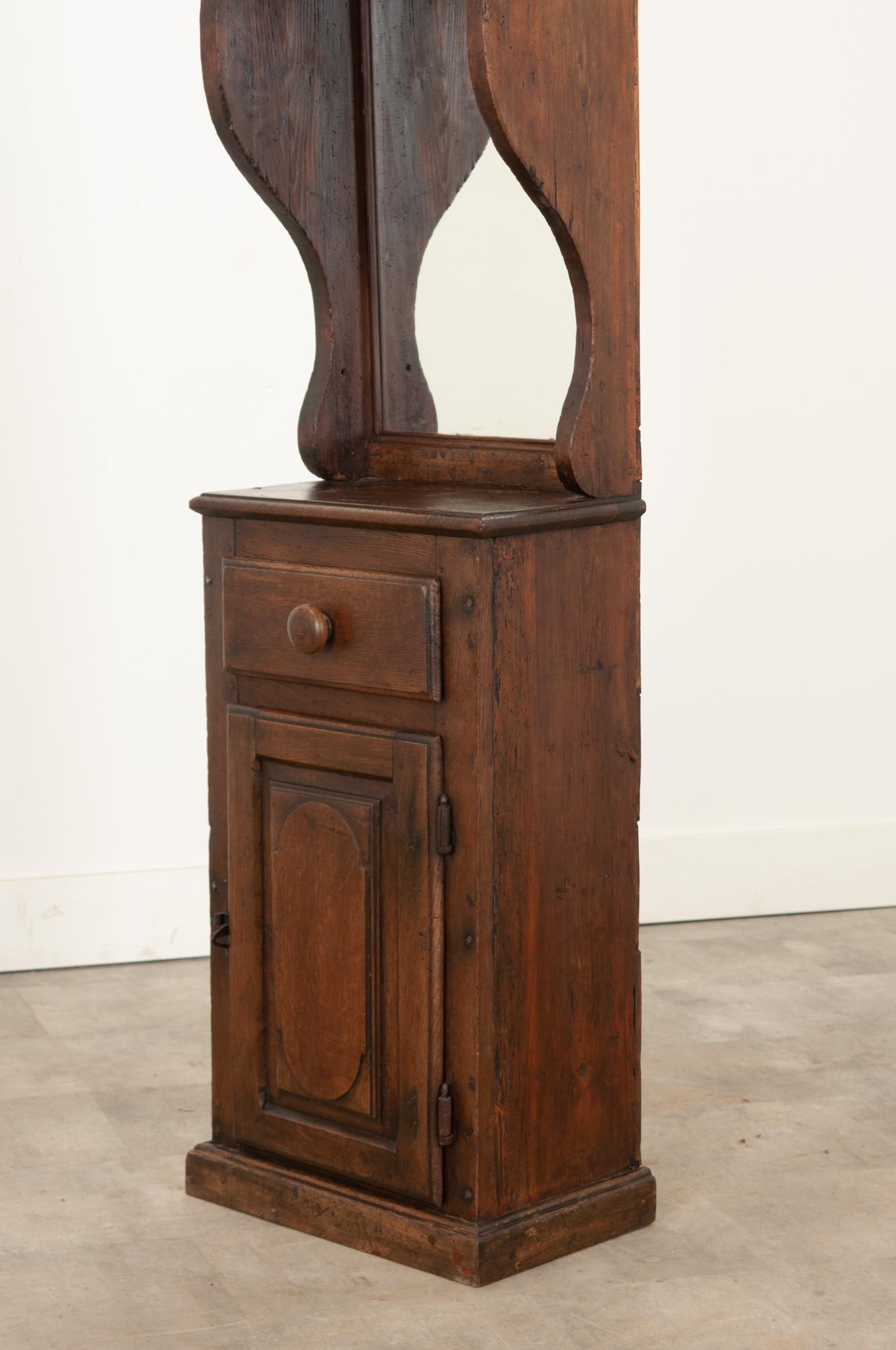 Hand-Crafted English 18th Century Oak Cupboard For Sale