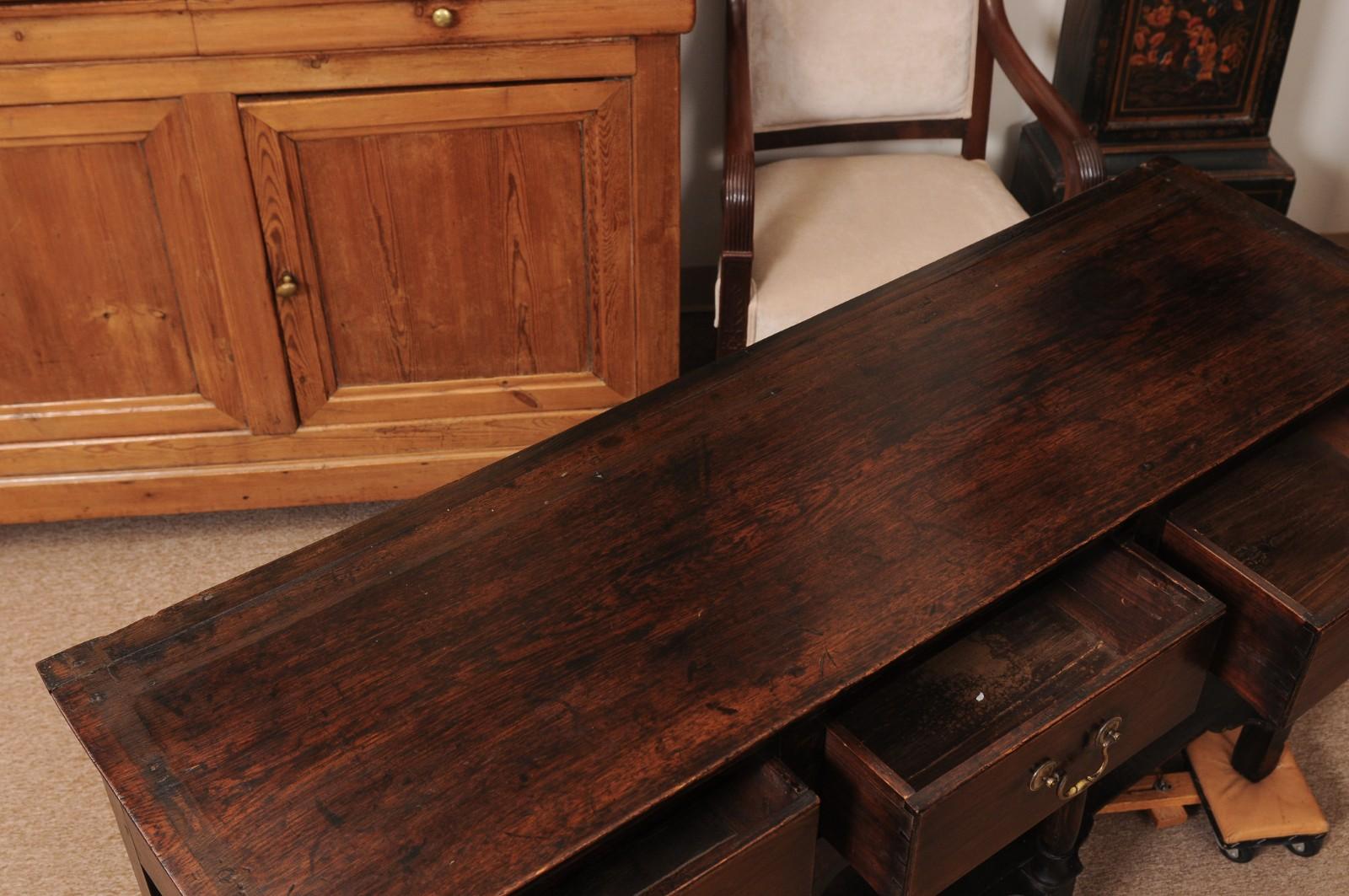 Servidor con base de tocador de roble inglés del siglo XVIII con 3 cajones en Bastante bueno estado para la venta en Atlanta, GA