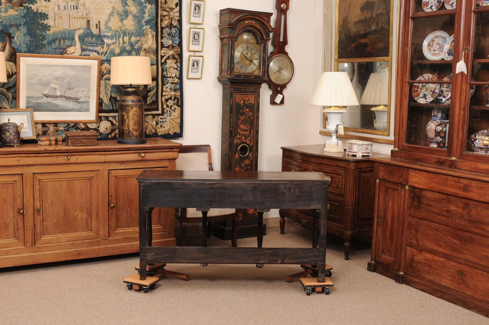 Servidor con base de tocador de roble inglés del siglo XVIII con 3 cajones en venta 1