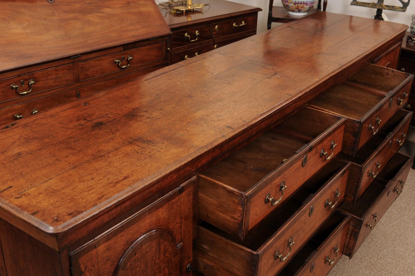 English 18th Century Oak Dresser Base with 6 Drawers & 2 Cabinet Doors For Sale 2