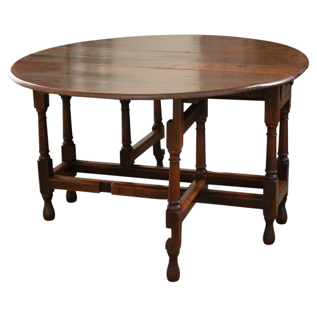 English 18th Century Oak Gateleg Oval Table For Sale