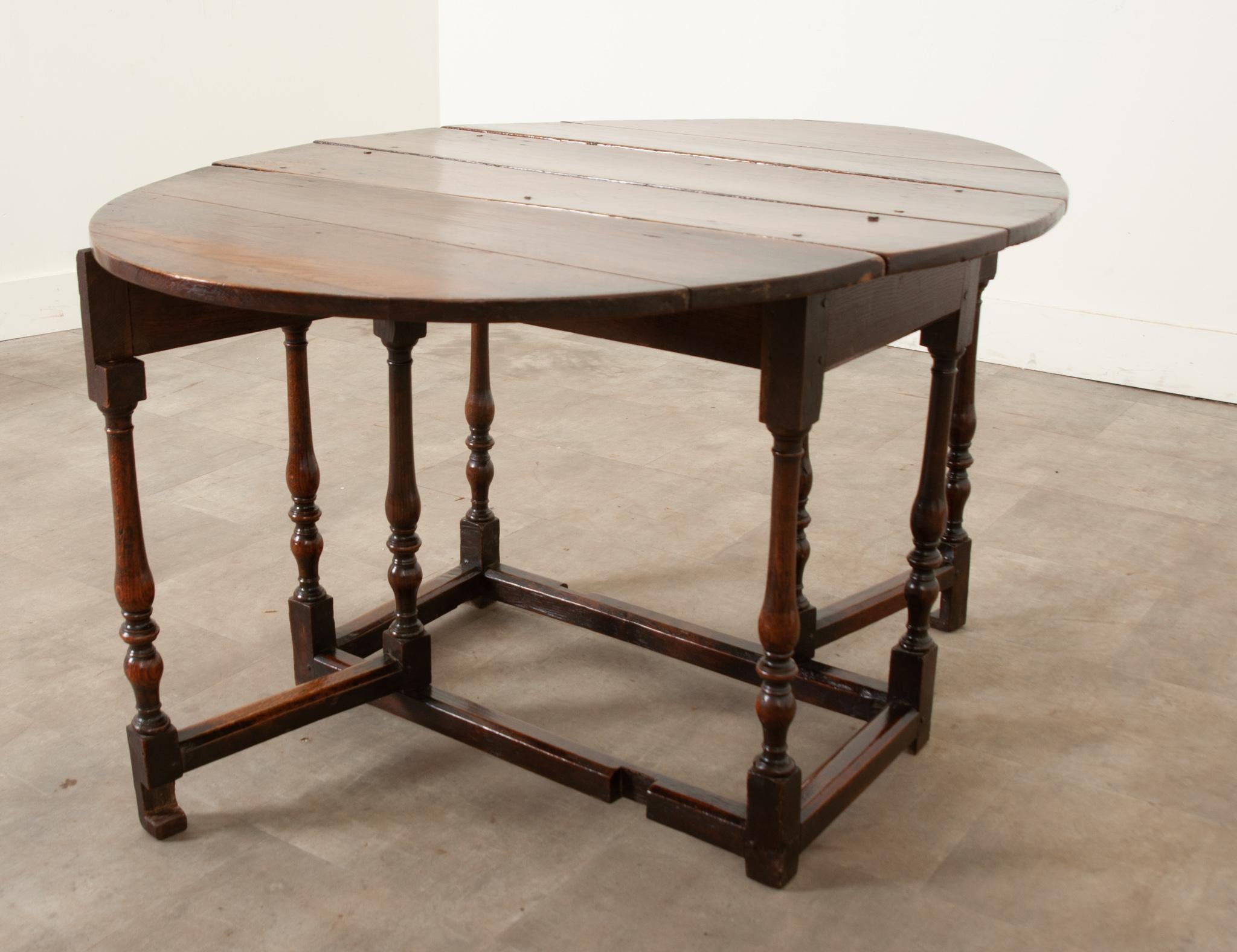 18th Century and Earlier English 18th Century Oak Gateleg Table