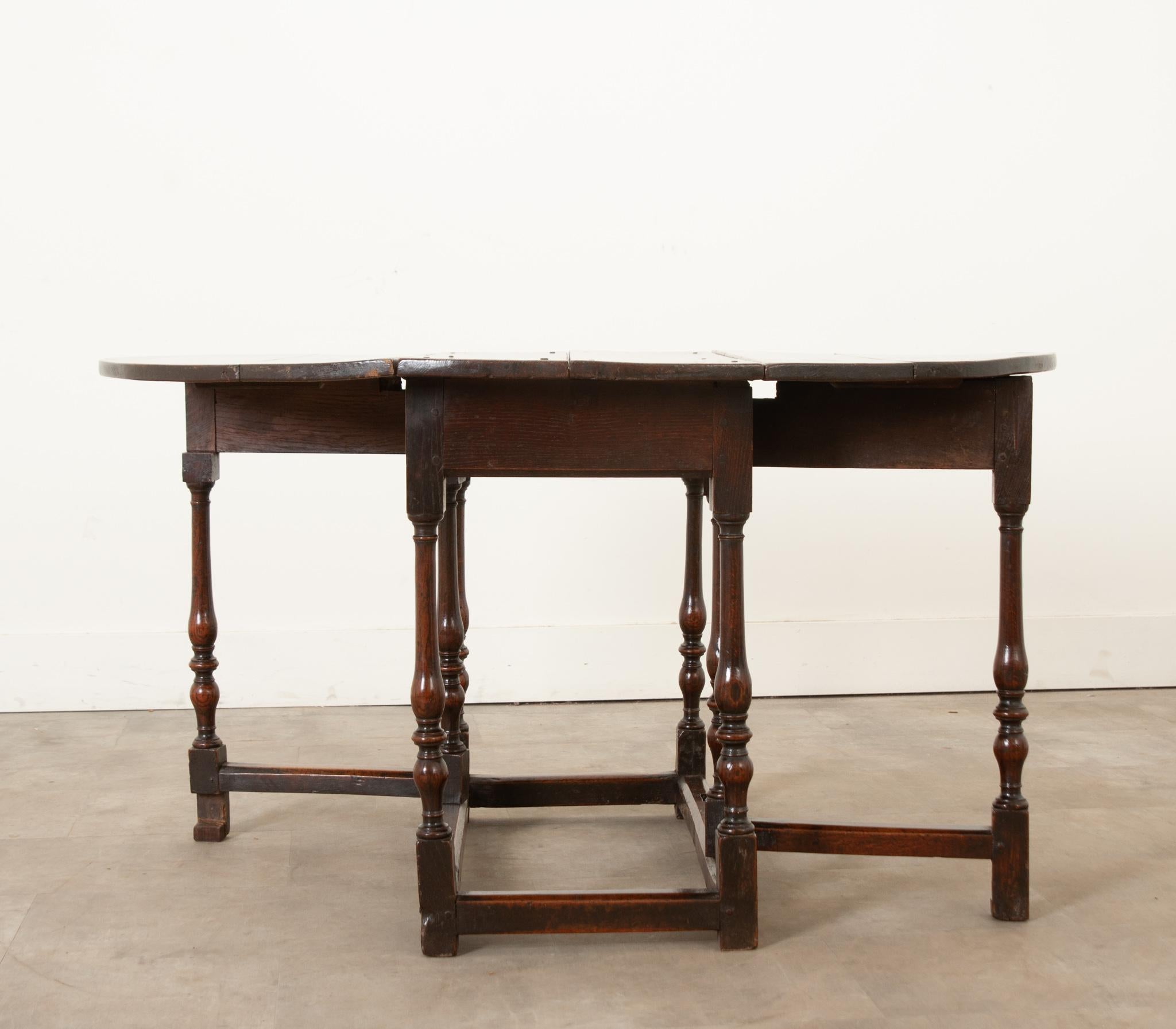 English 18th Century Oak Gateleg Table 1