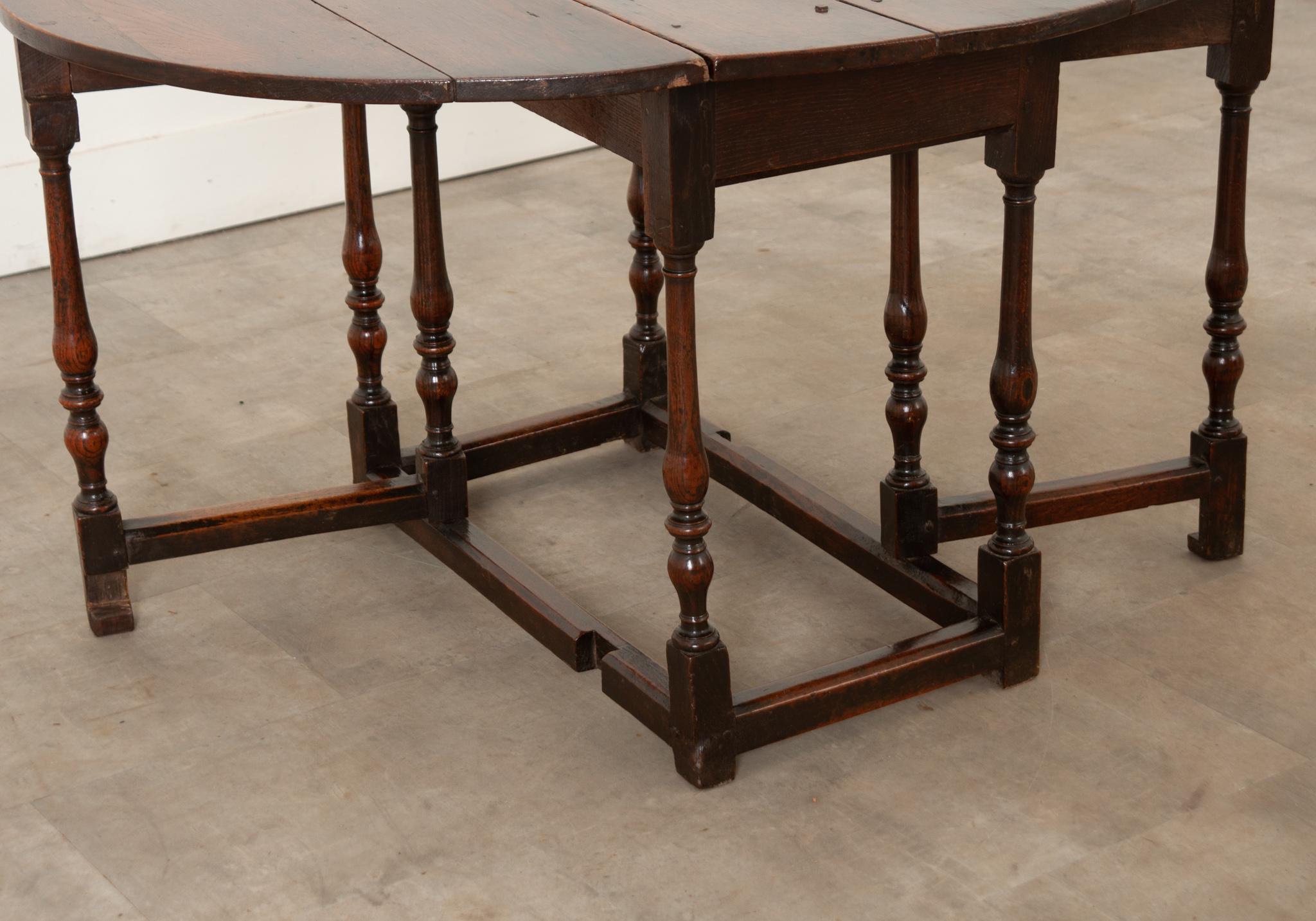 English 18th Century Oak Gateleg Table 2