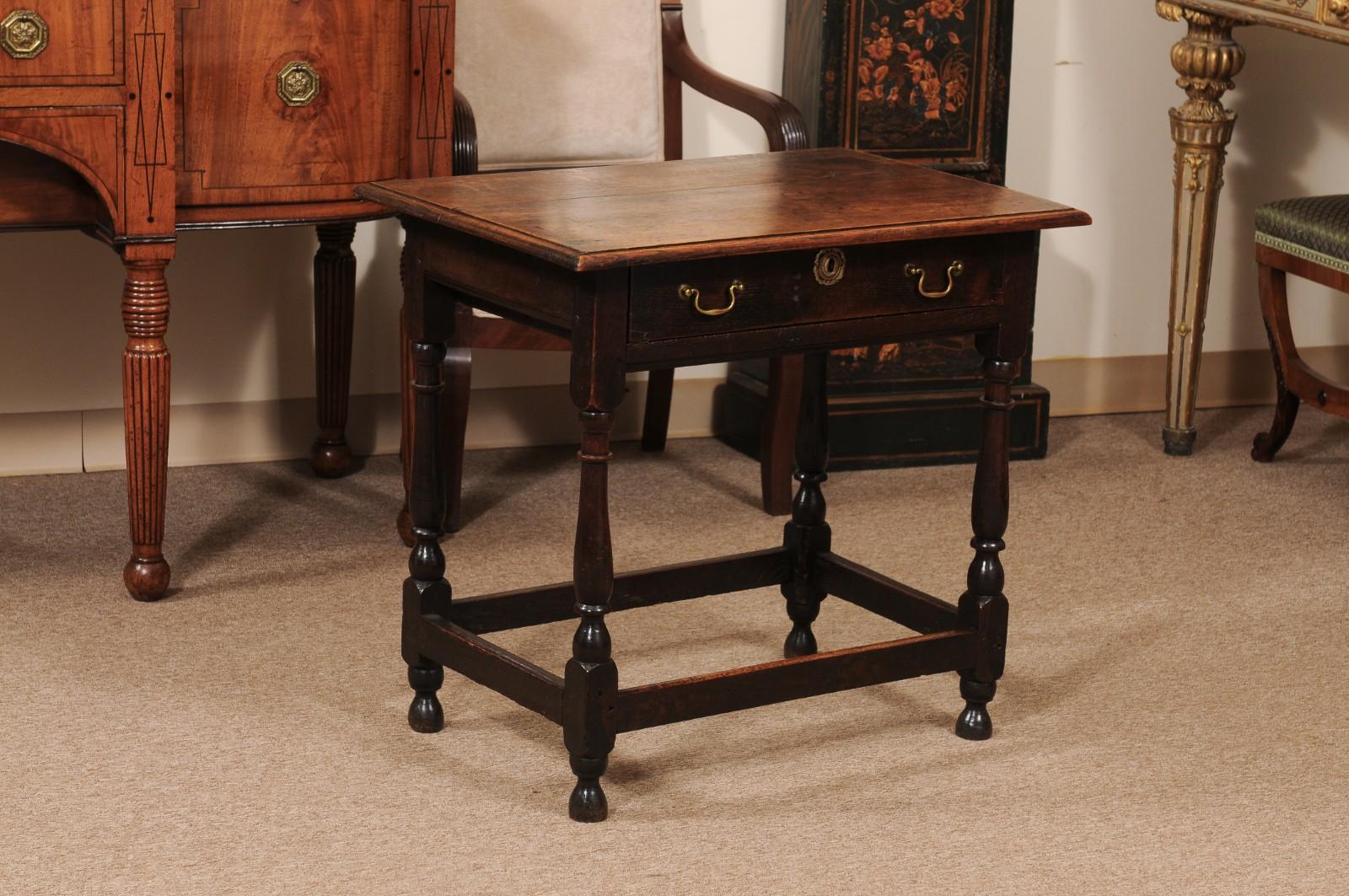 English 18th Century Oak Side Table with Drawer and Box Stretcher In Fair Condition For Sale In Atlanta, GA