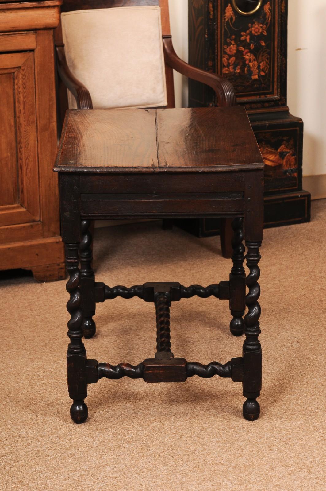 English 18th Century Oak Side Table with Drawer, Barley Twist Legs and Stretcher For Sale 7