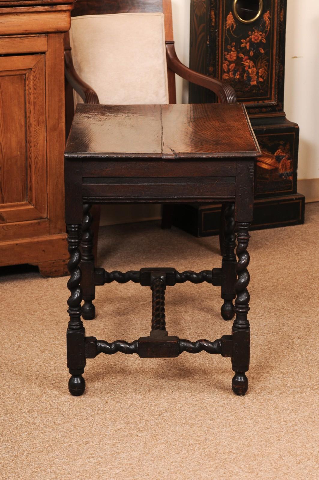 English 18th Century Oak Side Table with Drawer, Barley Twist Legs and Stretcher For Sale 3