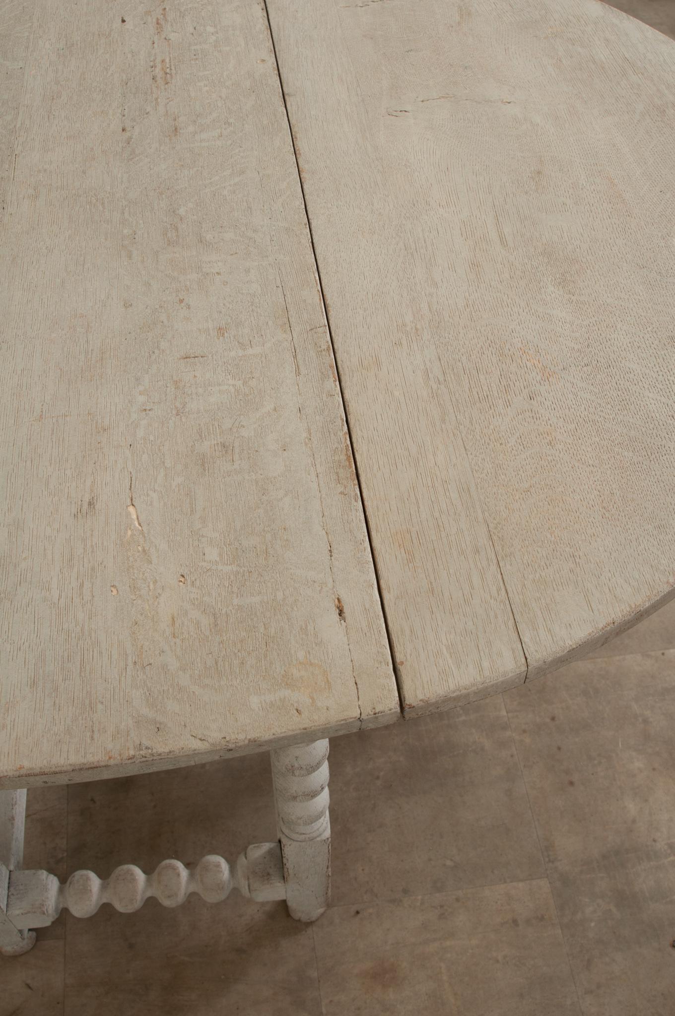 English 18th Century Painted Gateleg Table 2