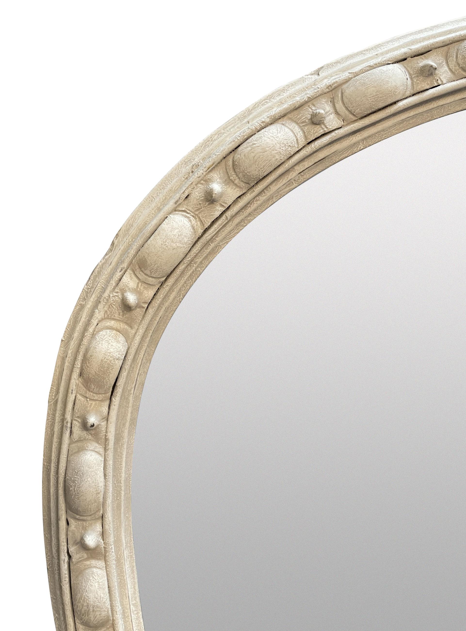 Miroir de cheminée anglais peint du 18ème siècle Bon état - En vente à Kent, Dover