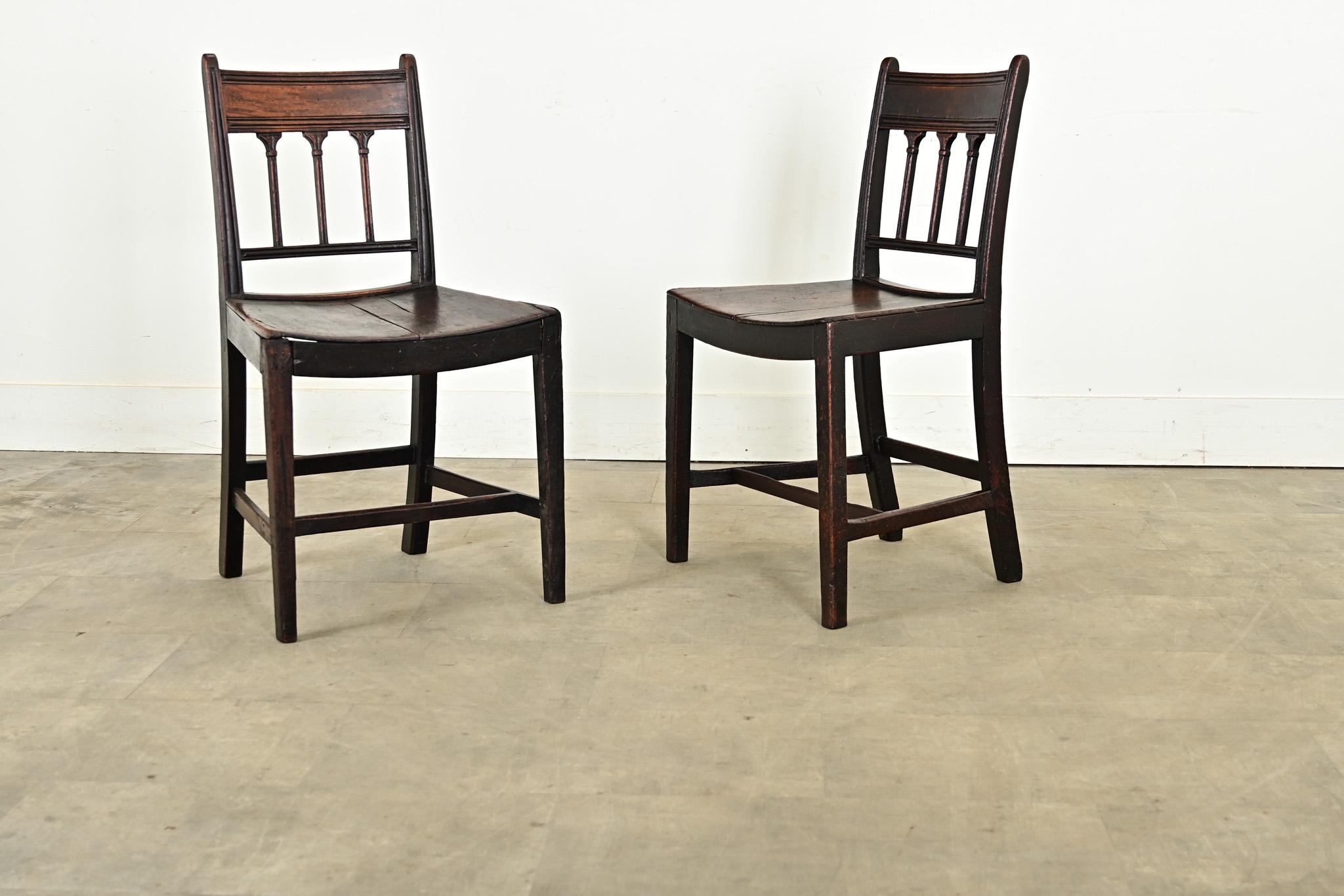 Paire de fauteuils d'appoint anglais George III du 18ème siècle en vente 6