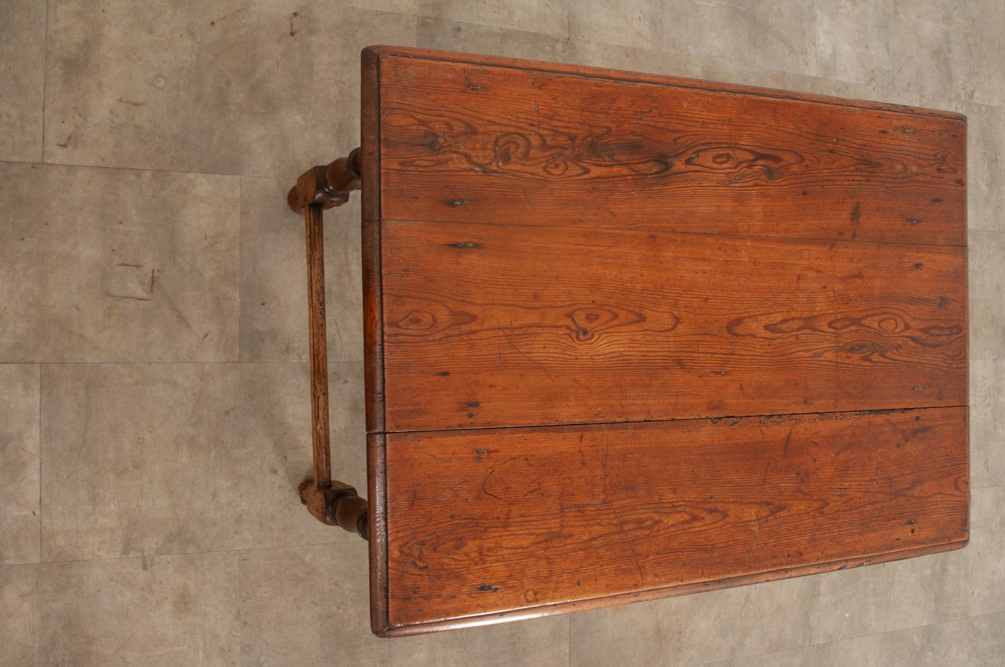 Hand-Crafted English 18th Century Pine Side Table For Sale