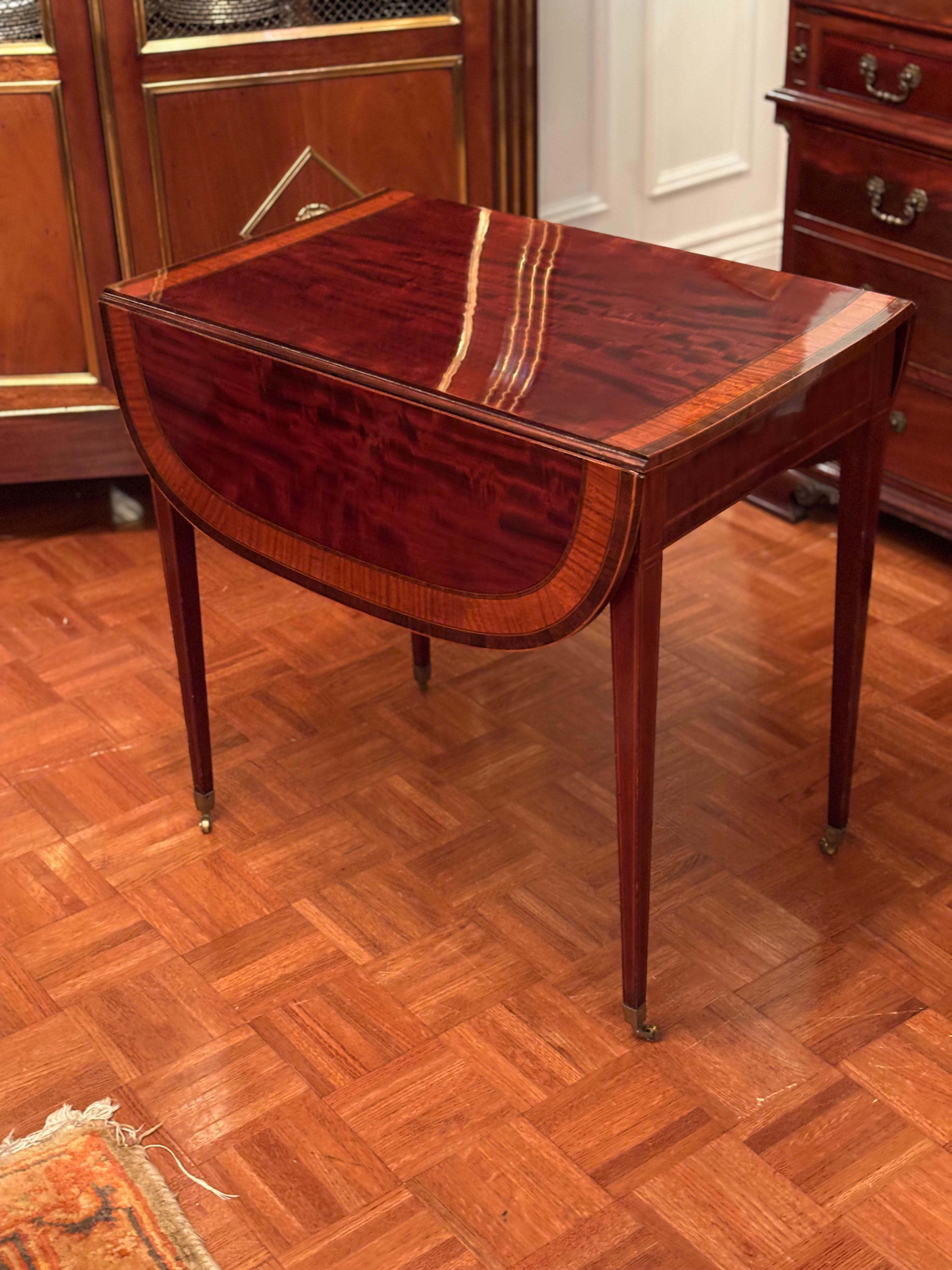 Table à abattant anglaise Sheraton Pembroke du 18ème siècle en vente 2
