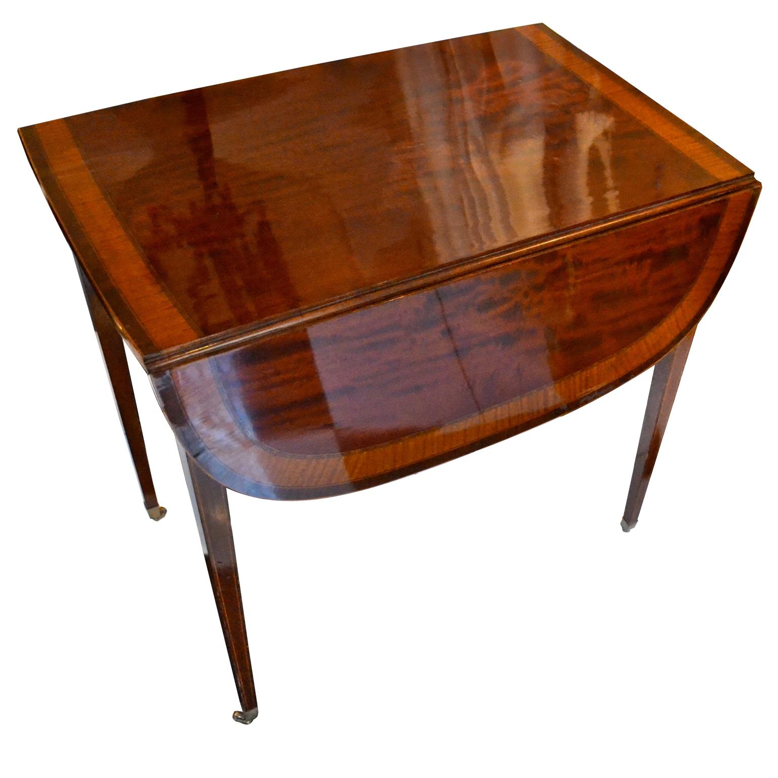 Anglais Table à abattant anglaise Sheraton Pembroke du 18ème siècle en vente