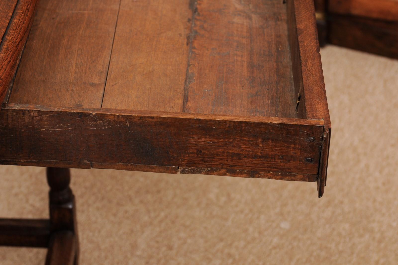 English 18th century Side Table with 1 Drawer, Turned Legs & Box Stretcher 2