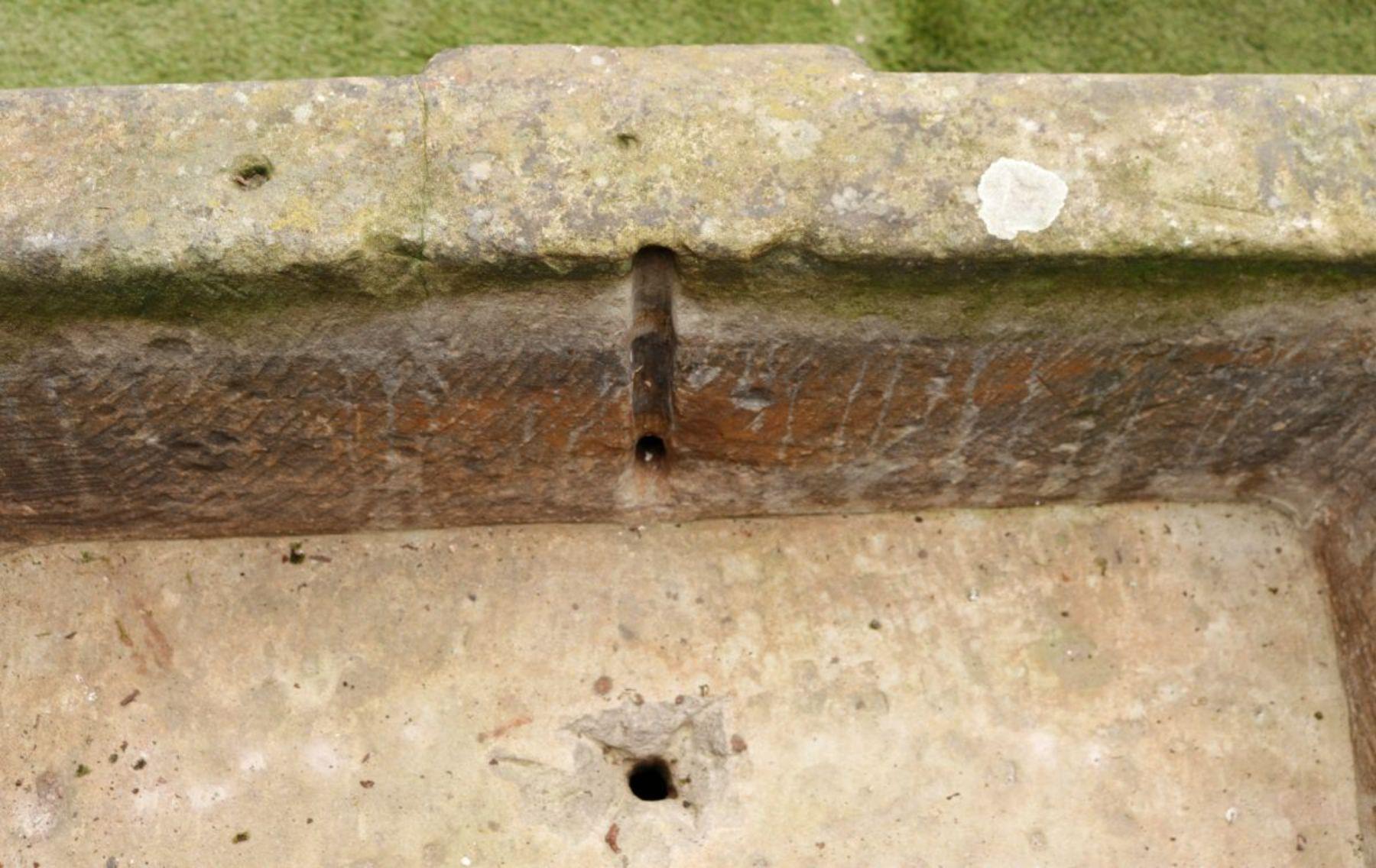 English 18th Century York Stone Cistern For Sale 7