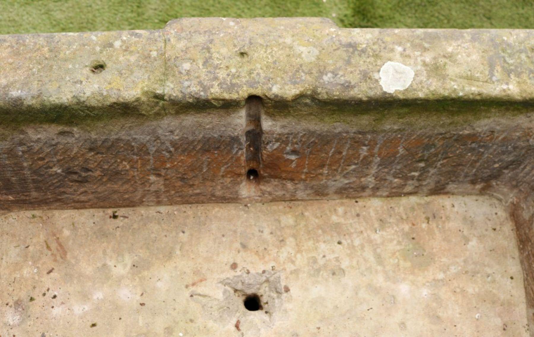 Englischer York Stone Cistern aus dem 18. Jahrhundert im Angebot 6