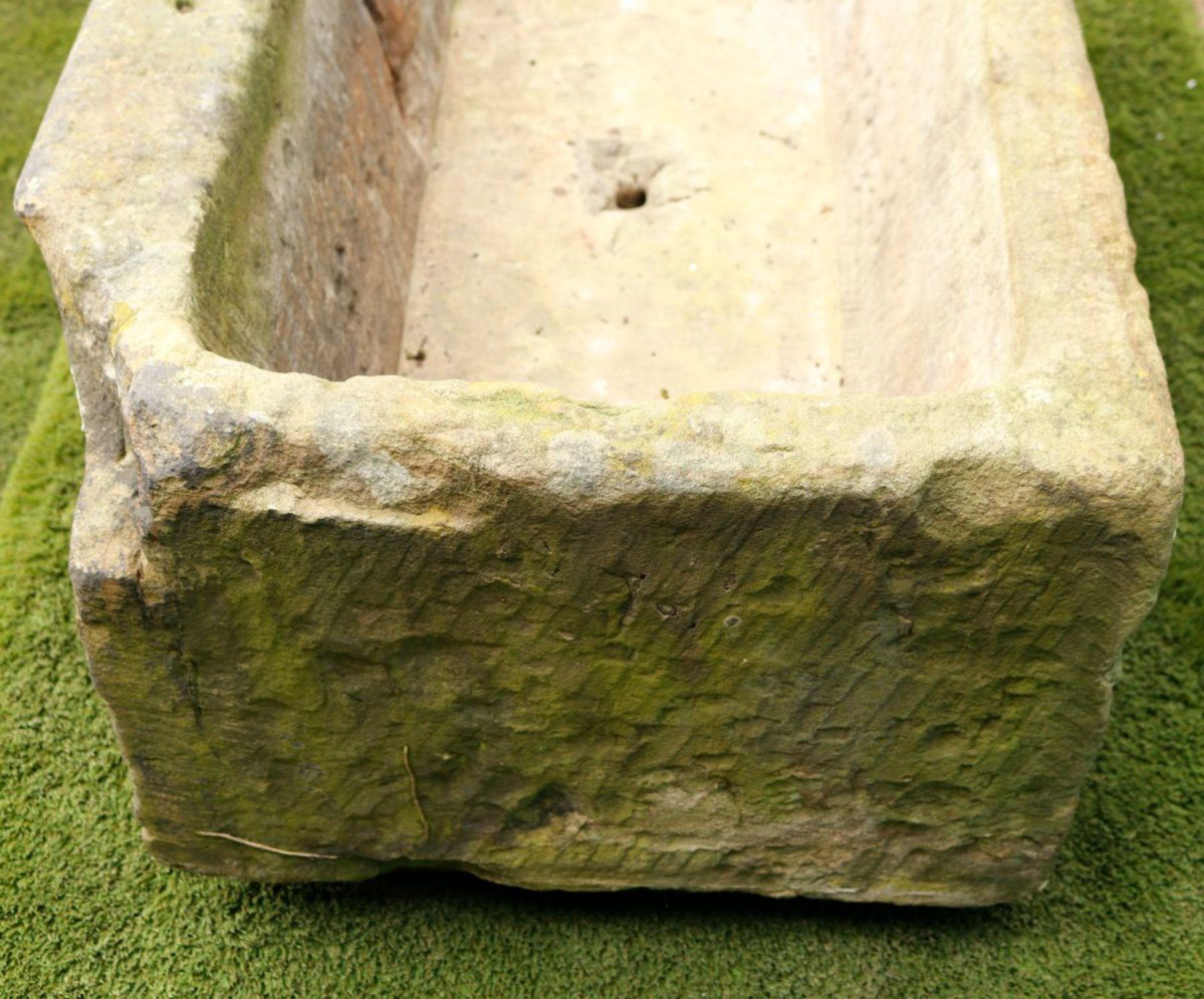 English 18th Century York Stone Cistern For Sale 5
