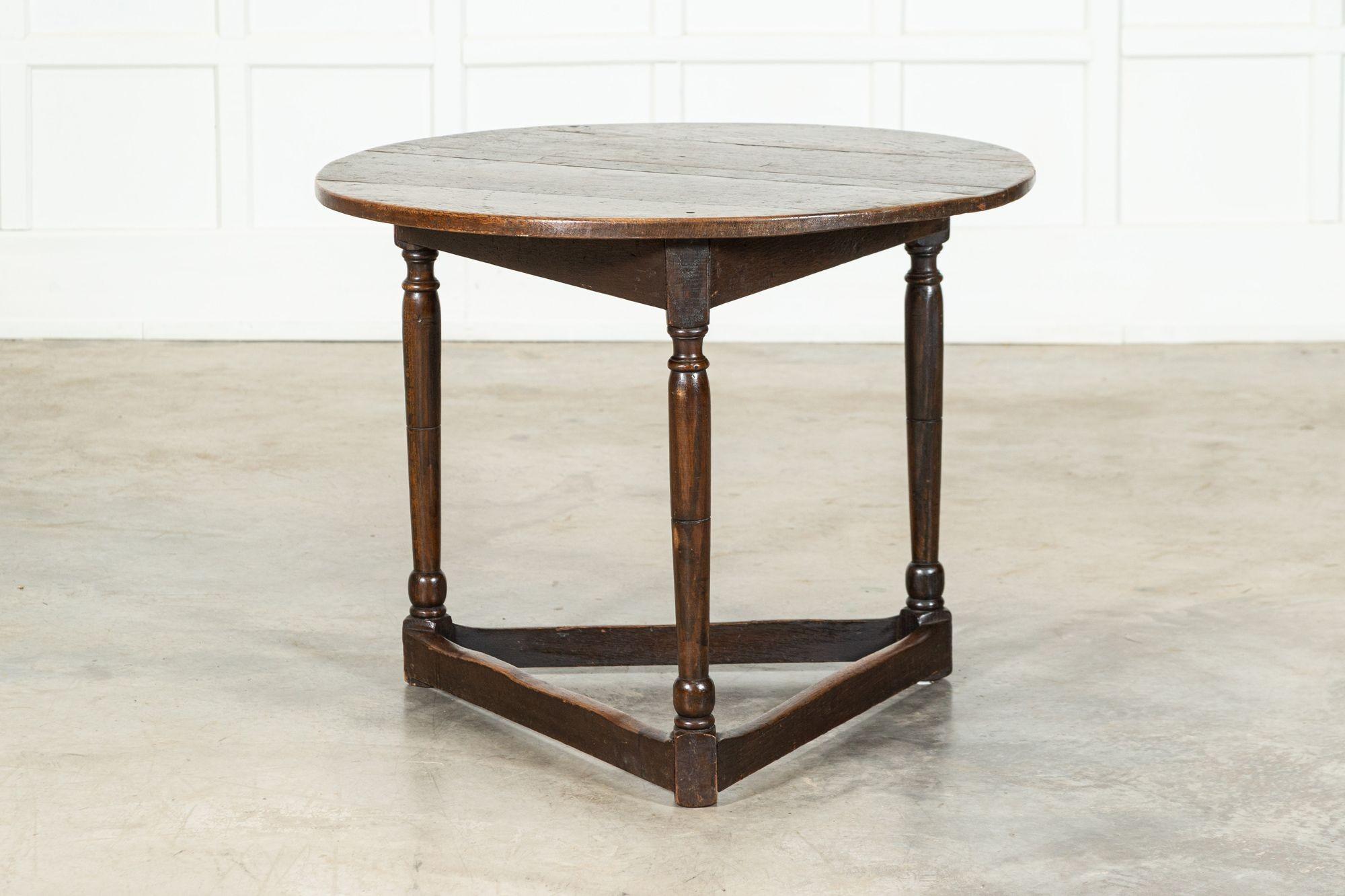 English 18thC Oak Cricket Table In Good Condition For Sale In Staffordshire, GB
