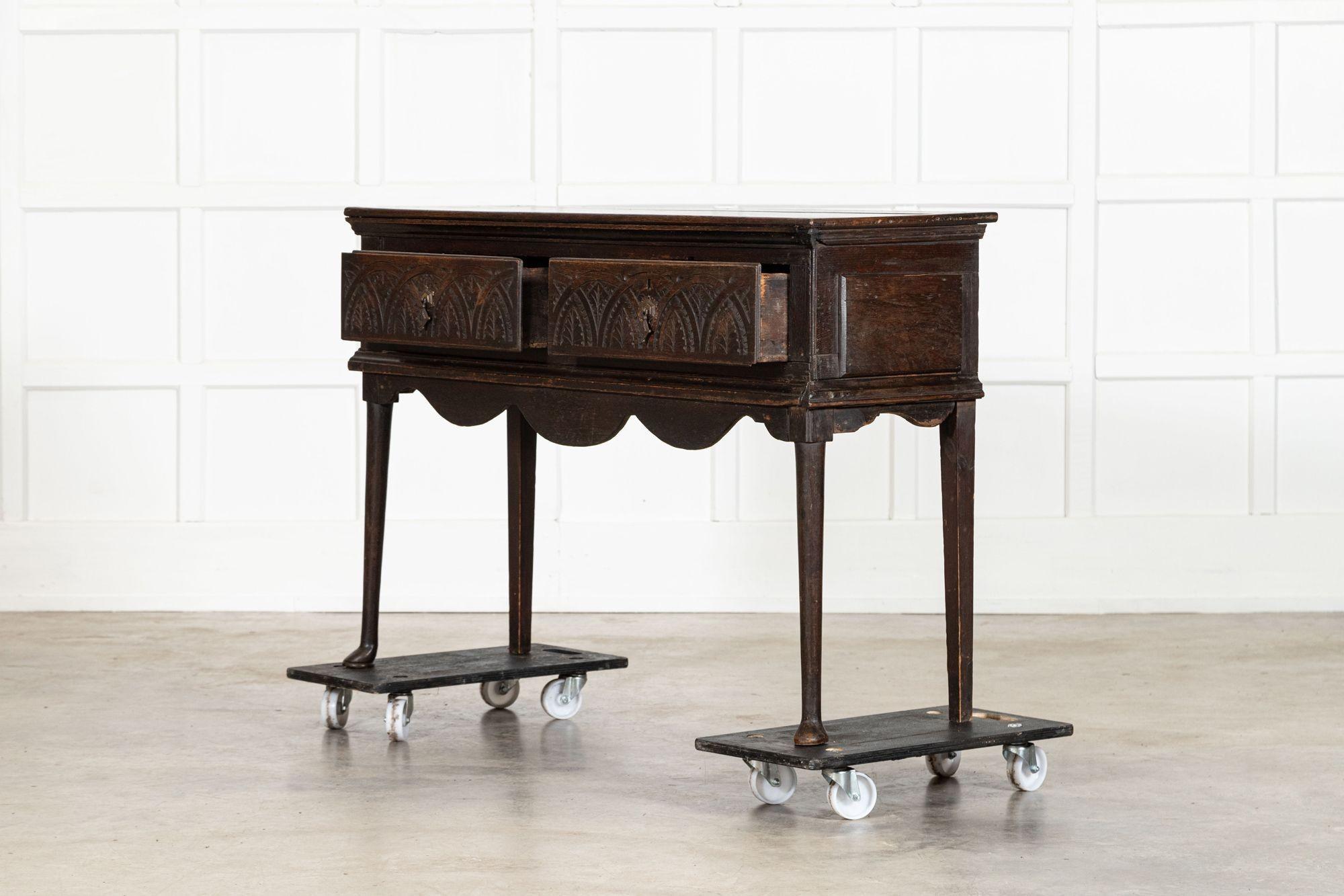 Quercia Base per comò inglese in Oak del XVIII secolo in vendita