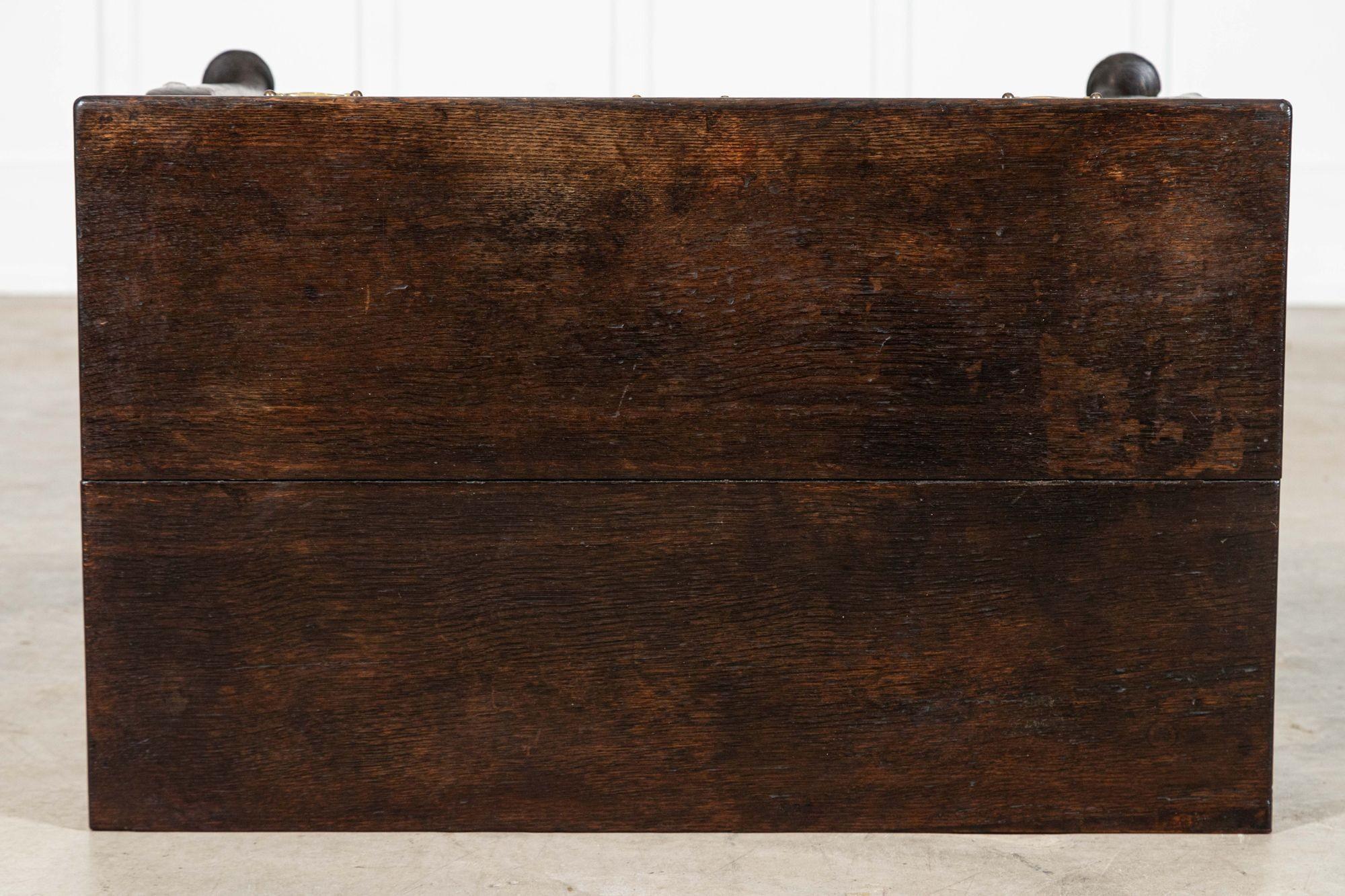 English 18thC Oak Low Boy Side Table en vente 3