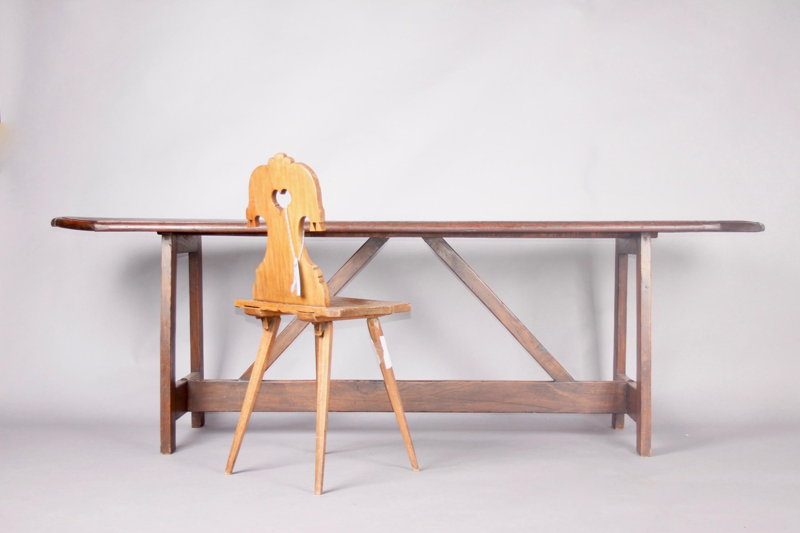Table de salle à manger d'art populaire anglais du 19ème siècle, datée de 1896 en vente 4