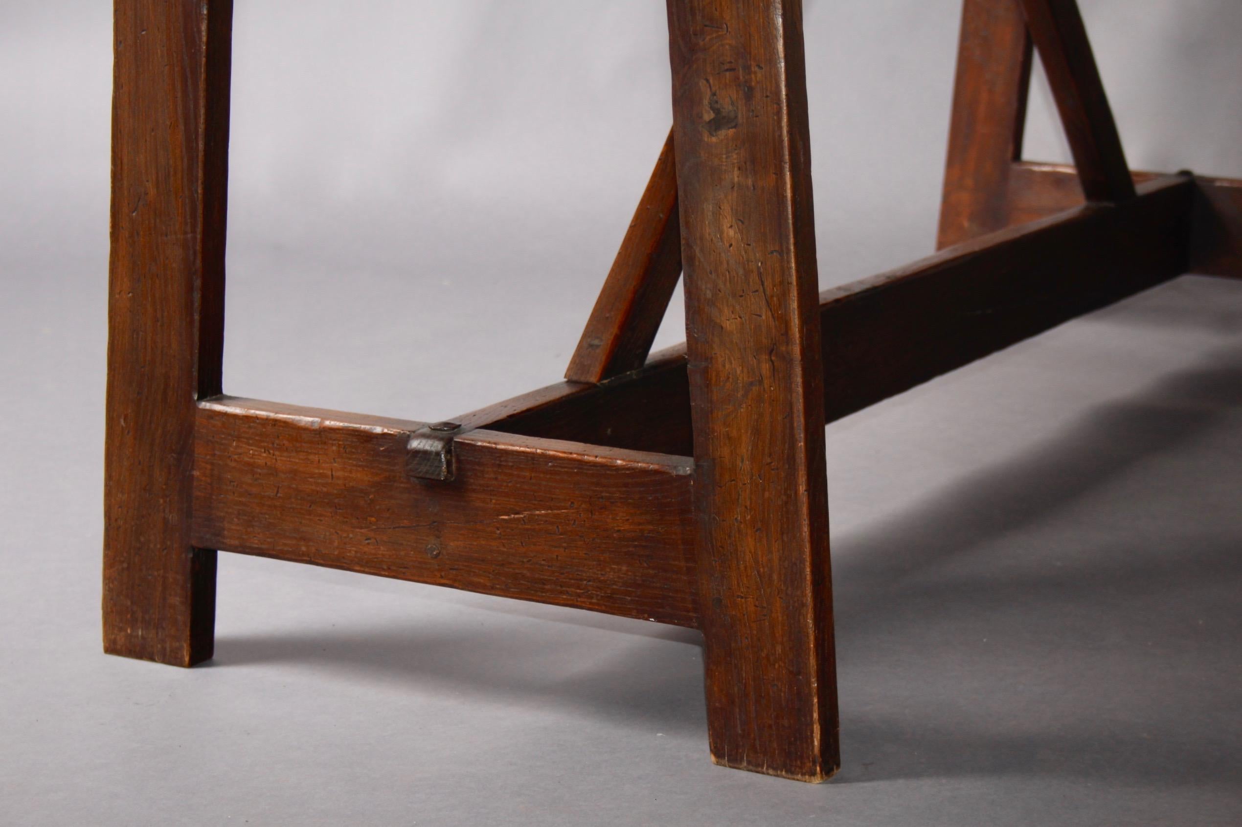 Table de salle à manger d'art populaire anglais du 19ème siècle, datée de 1896 en vente 7