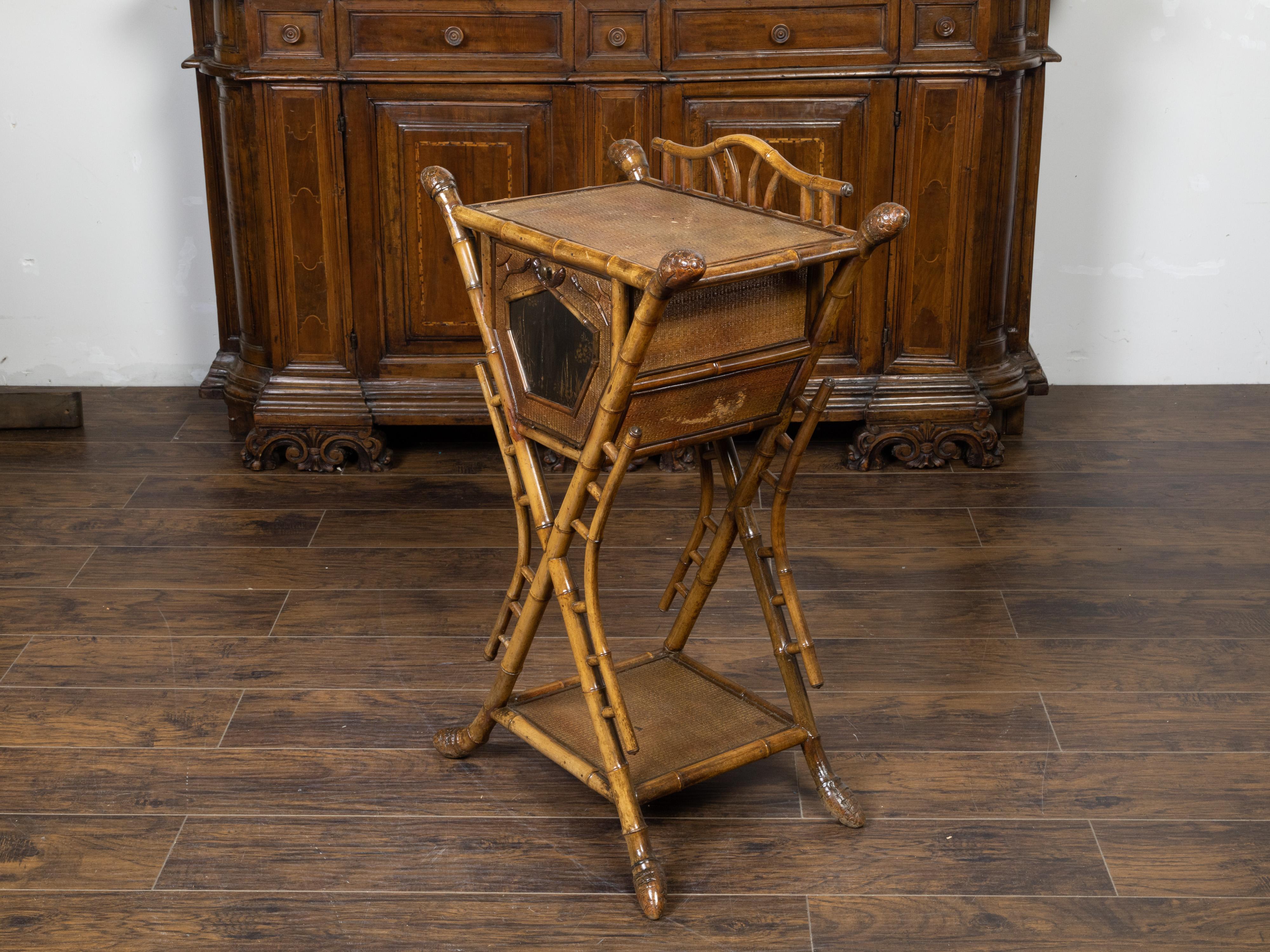 English 1900 Bamboo Side Table with Chinoiserie Decor and Rattan Accents For Sale 5