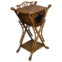 English 1900 Bamboo Side Table with Chinoiserie Decor and Rattan Accents