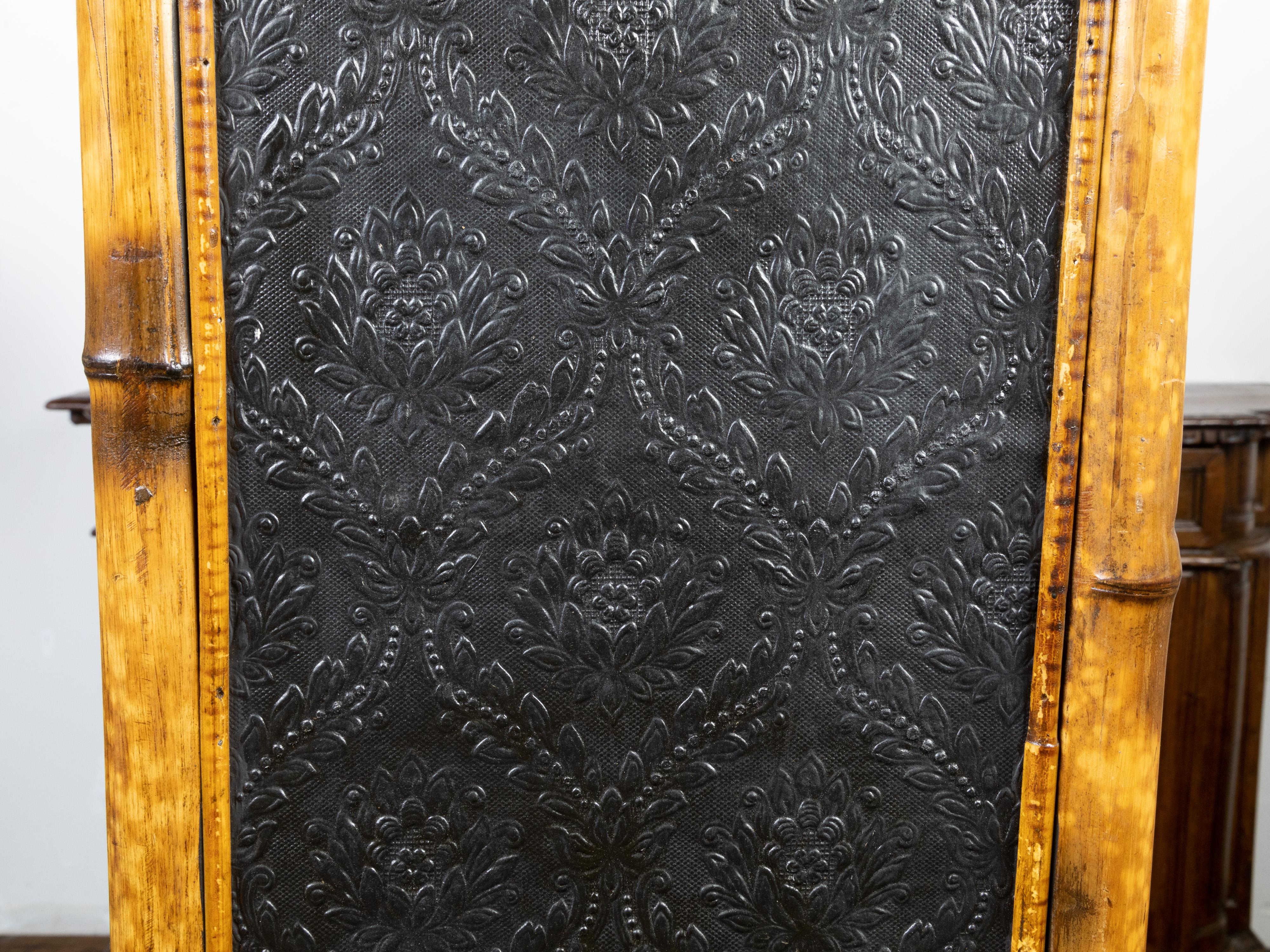 English 1900s Bamboo Cabinet with Faux Books Façade and Splaying Legs In Good Condition For Sale In Atlanta, GA