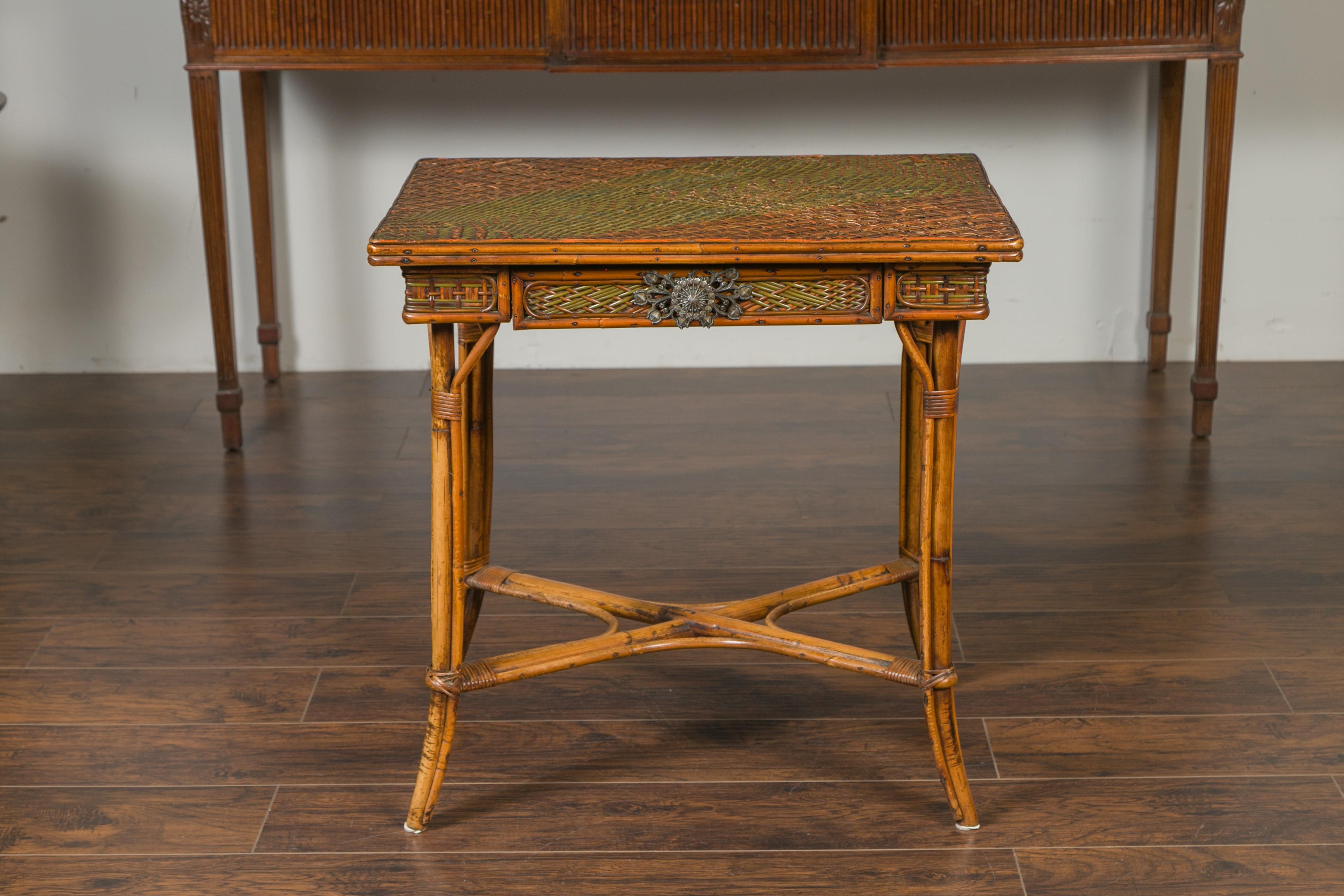 English 1900s Bamboo Side Table with Two-Toned Rattan Top and Ornate Hardware In Good Condition In Atlanta, GA