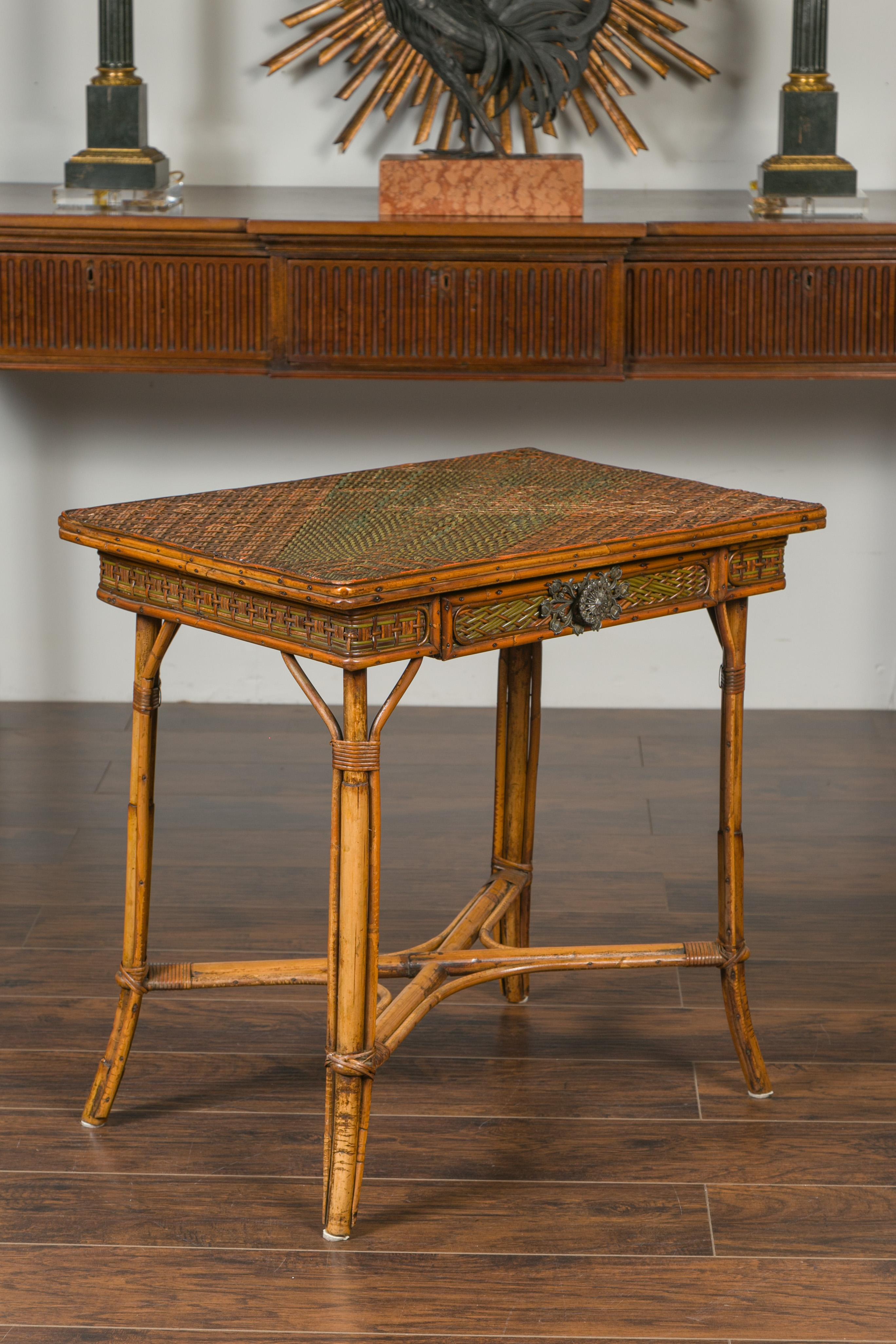 20th Century English 1900s Bamboo Side Table with Two-Toned Rattan Top and Ornate Hardware