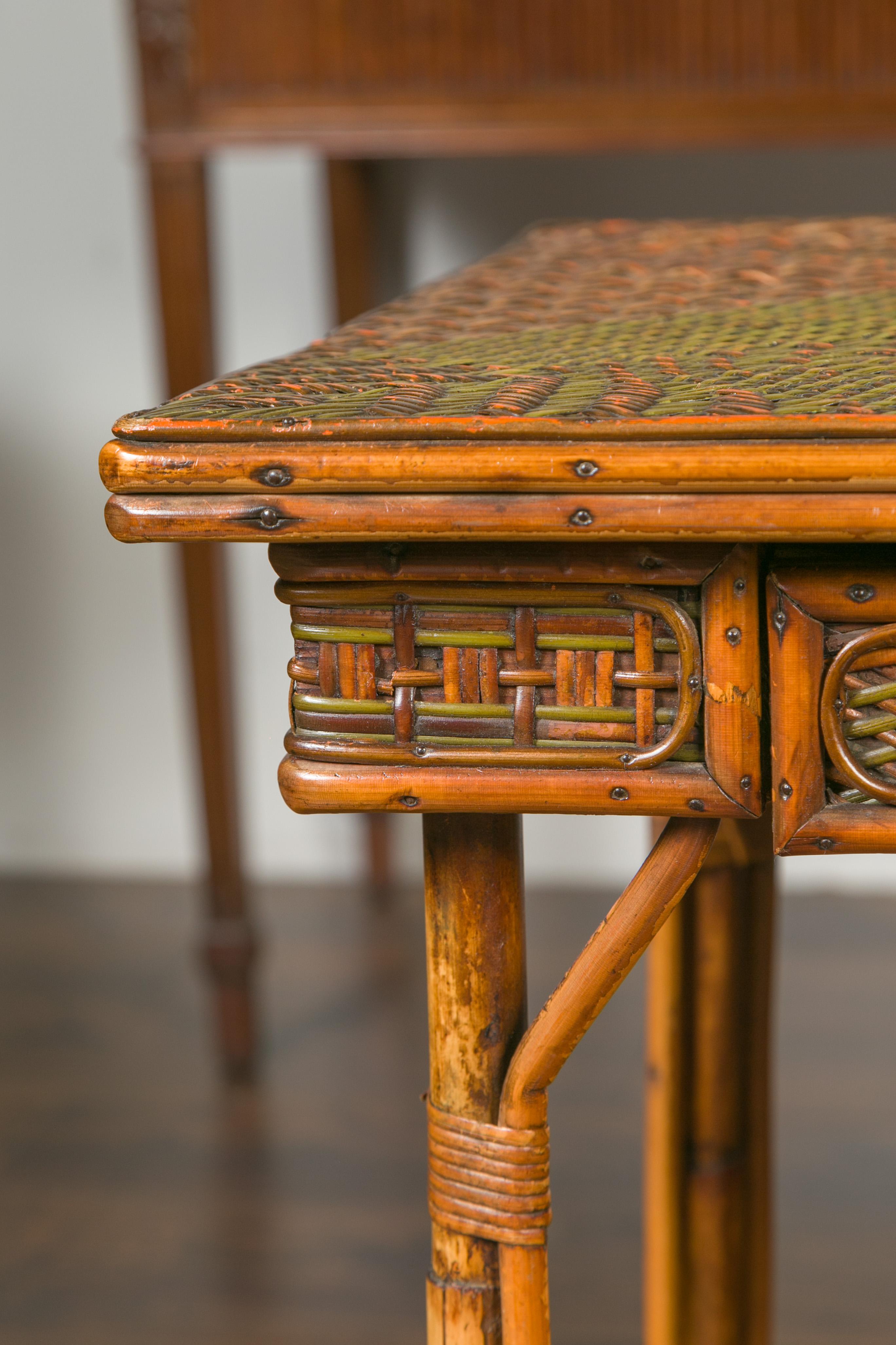 English 1900s Bamboo Side Table with Two-Toned Rattan Top and Ornate Hardware 4