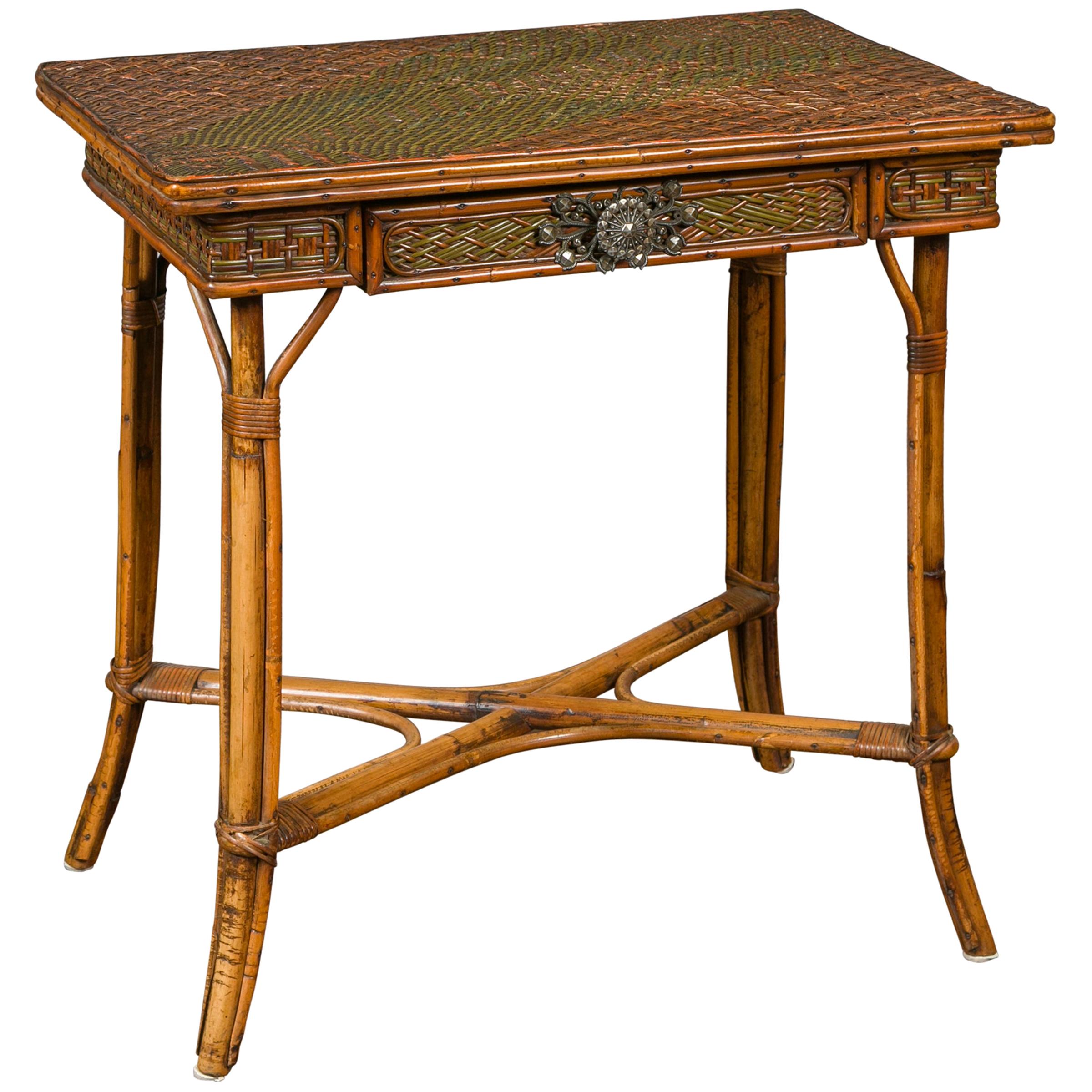 English 1900s Bamboo Side Table with Two-Toned Rattan Top and Ornate Hardware